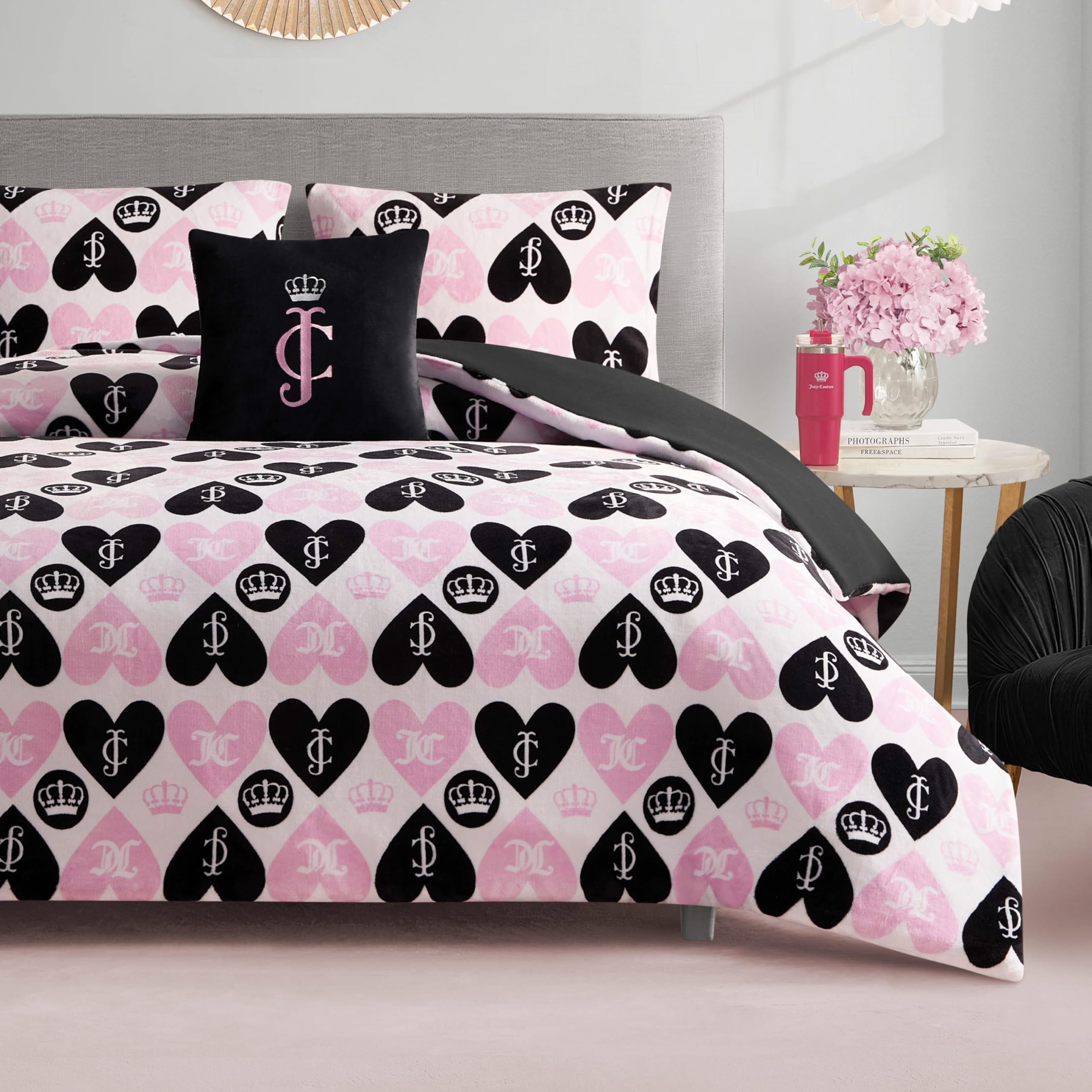 Amazon.com: Juicy Couture Plush Reversible Queen Heart Logo 4