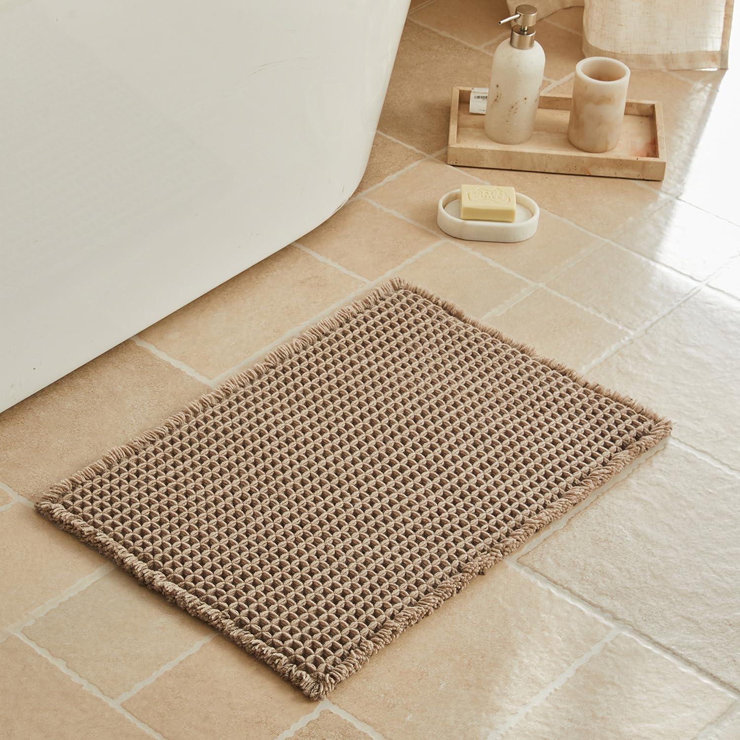 Triohero Waffle Bath Mat, Small Boho Bathroom Rugs Non Slip Washable, Ultra Soft Super Absorbent Quick Dry Farmhouse Bathroom Decor, 16" x 24", Beige