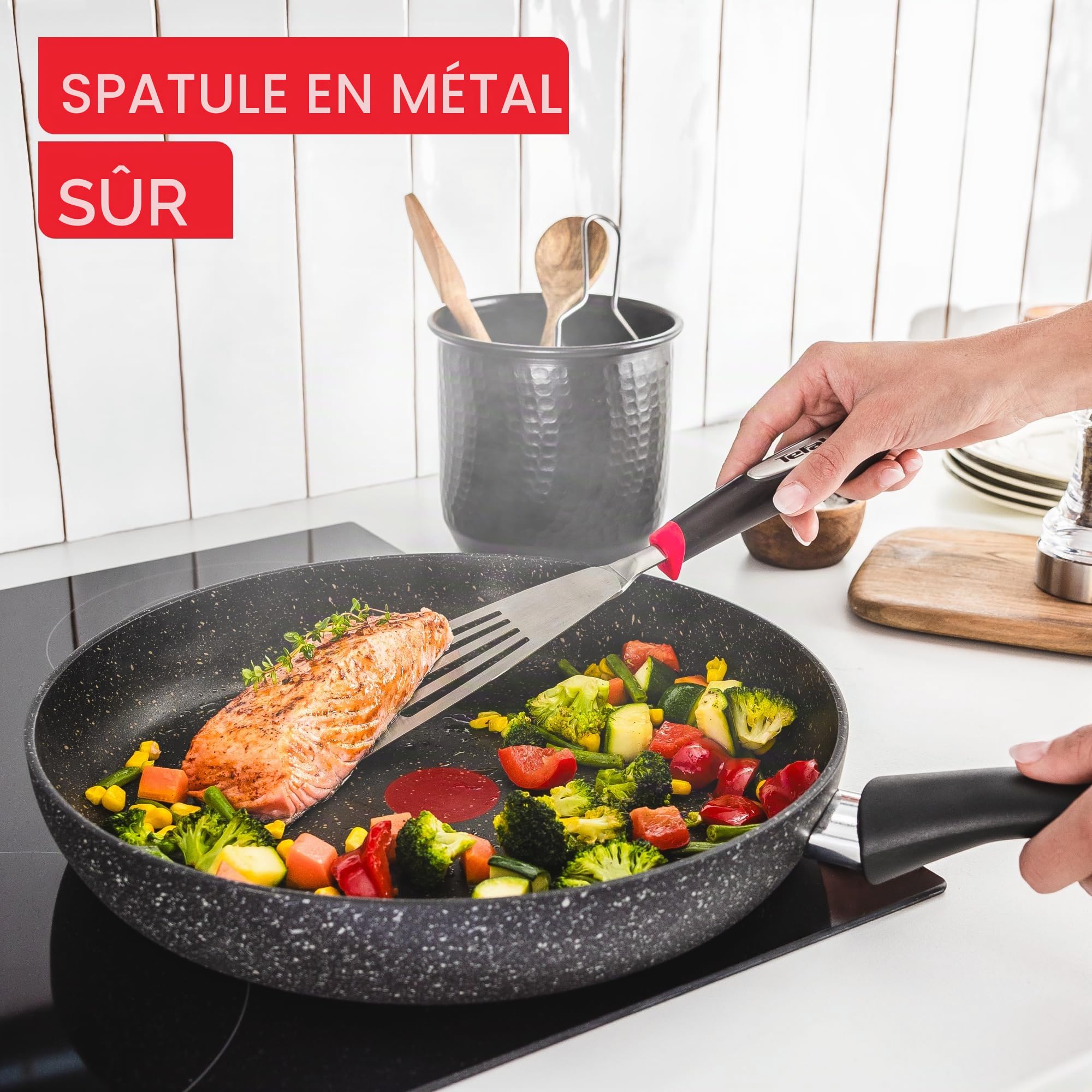 Tefal Poêle à frire en titane 30 cm Revêtement anti-adhésif haute performance Compatible avec toutes les plaques de cuisson y compris induction E1050745 Noir