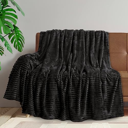 Miniatura 3 de PAVILIA Manta de cama de forro polar suave tamaño Queen, color negro, manta grande de franela de felpa, cálida y acogedora manta de microfibra