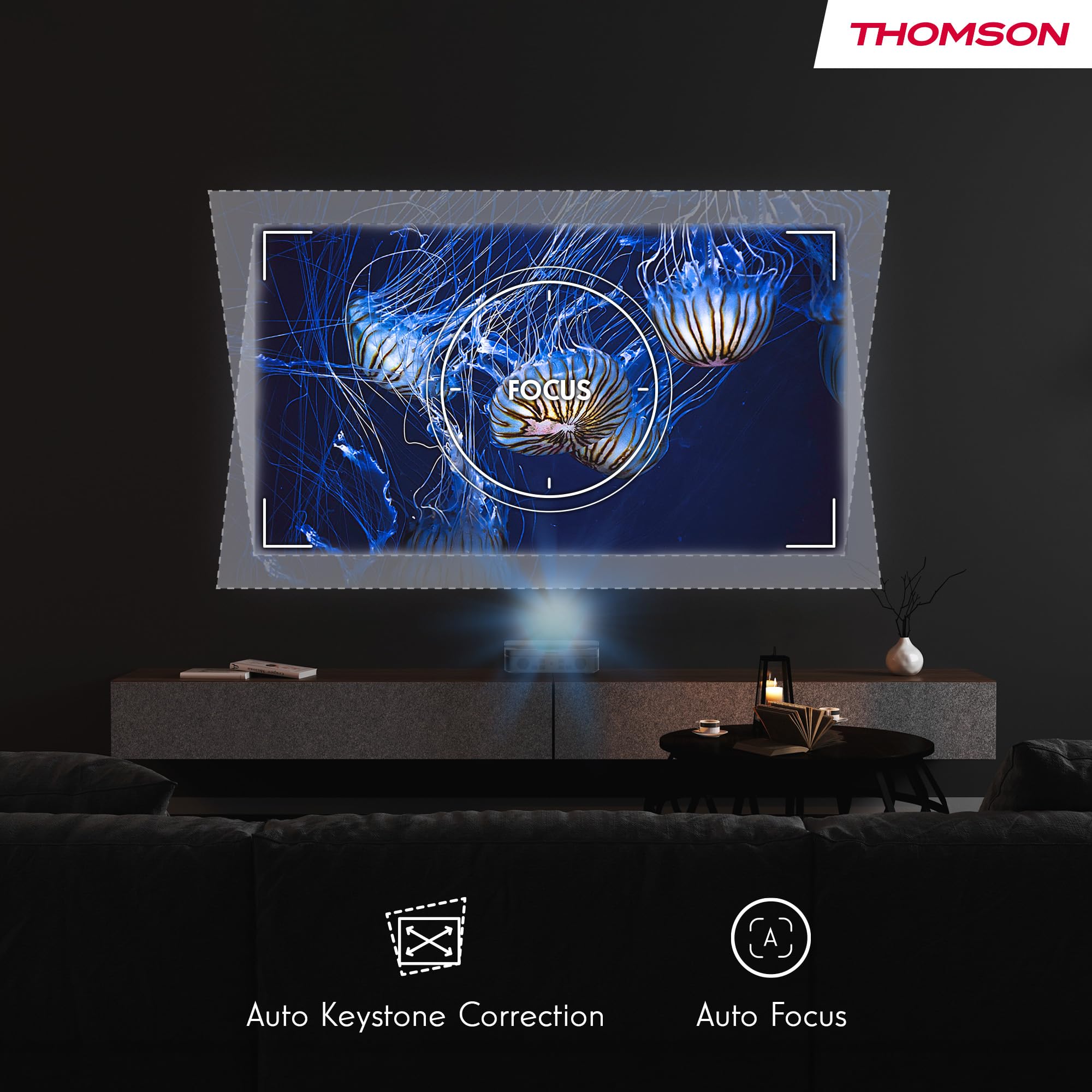 Thomson Sirius PG55B Proiettore Laser RGB Smart, Ottica Ultra-Corta, Full HD 1080p, Google TV, 600 ANSI, Auto Focus, HDR10+, Dolby Digital+, Batteria, WiFi, Bluetooth