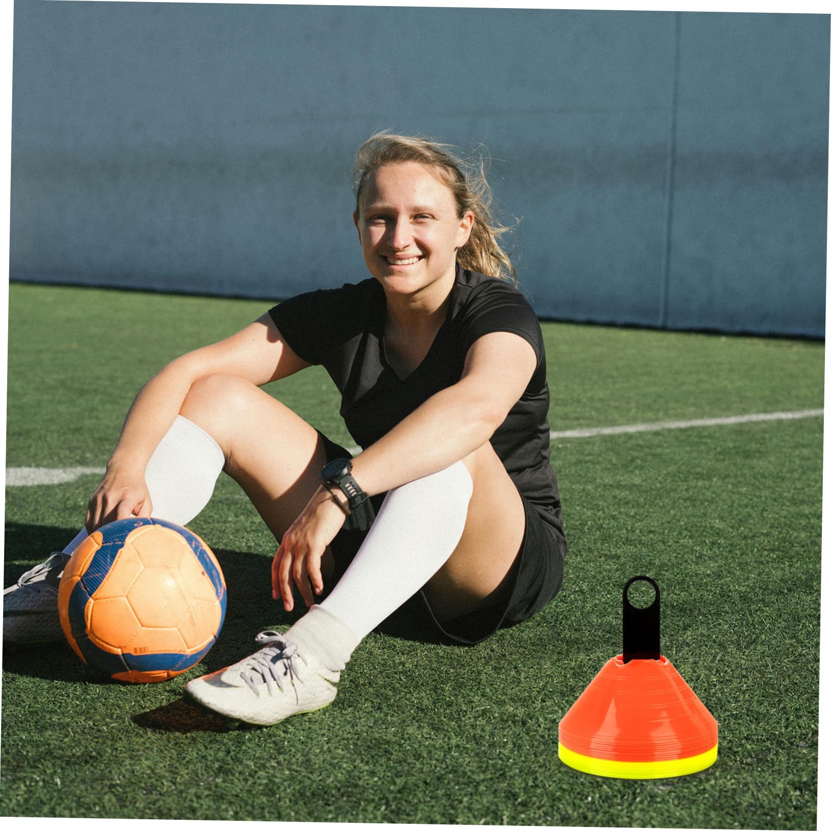 Toyvian Support de Rangement pour Plots de Marquage Football, Plateau Disque PP Noir, 8 Pièces