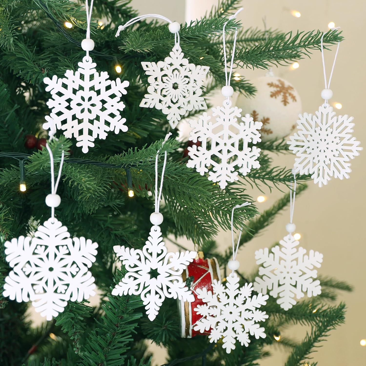 16 Pieces White Snowflakes Ornaments Christmas Tree Decorations