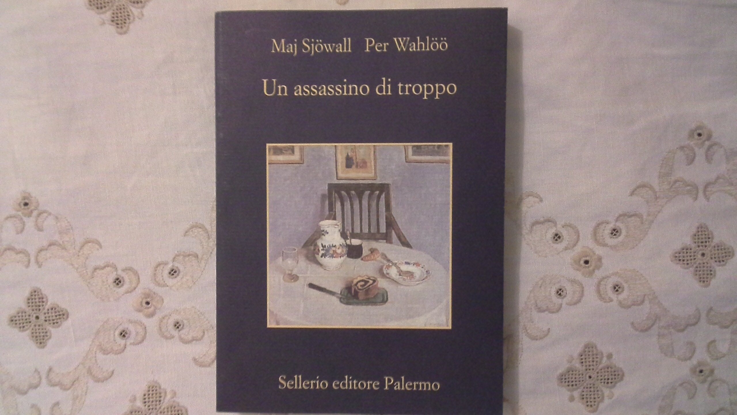 Un assassino di troppo. Romanzo su un crimine