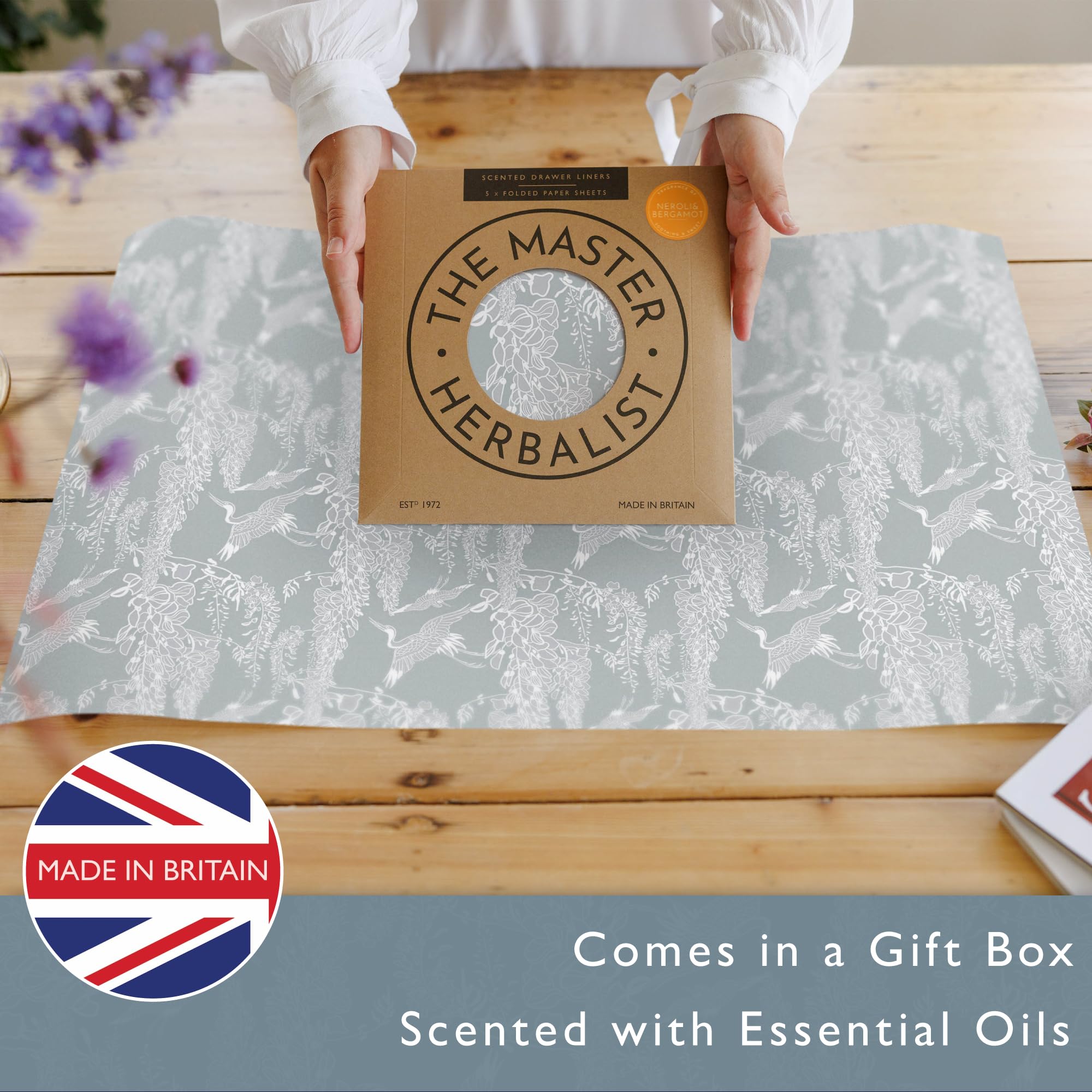 The Master Herbalist Fodere Profumate per Cassetti con Design Classico Airone (Piegate) | Confezione da 5 Fogli | Contiene Oli Essenziali | Prodotto nel Regno Unito (Lavanda & Olio Di Neem)