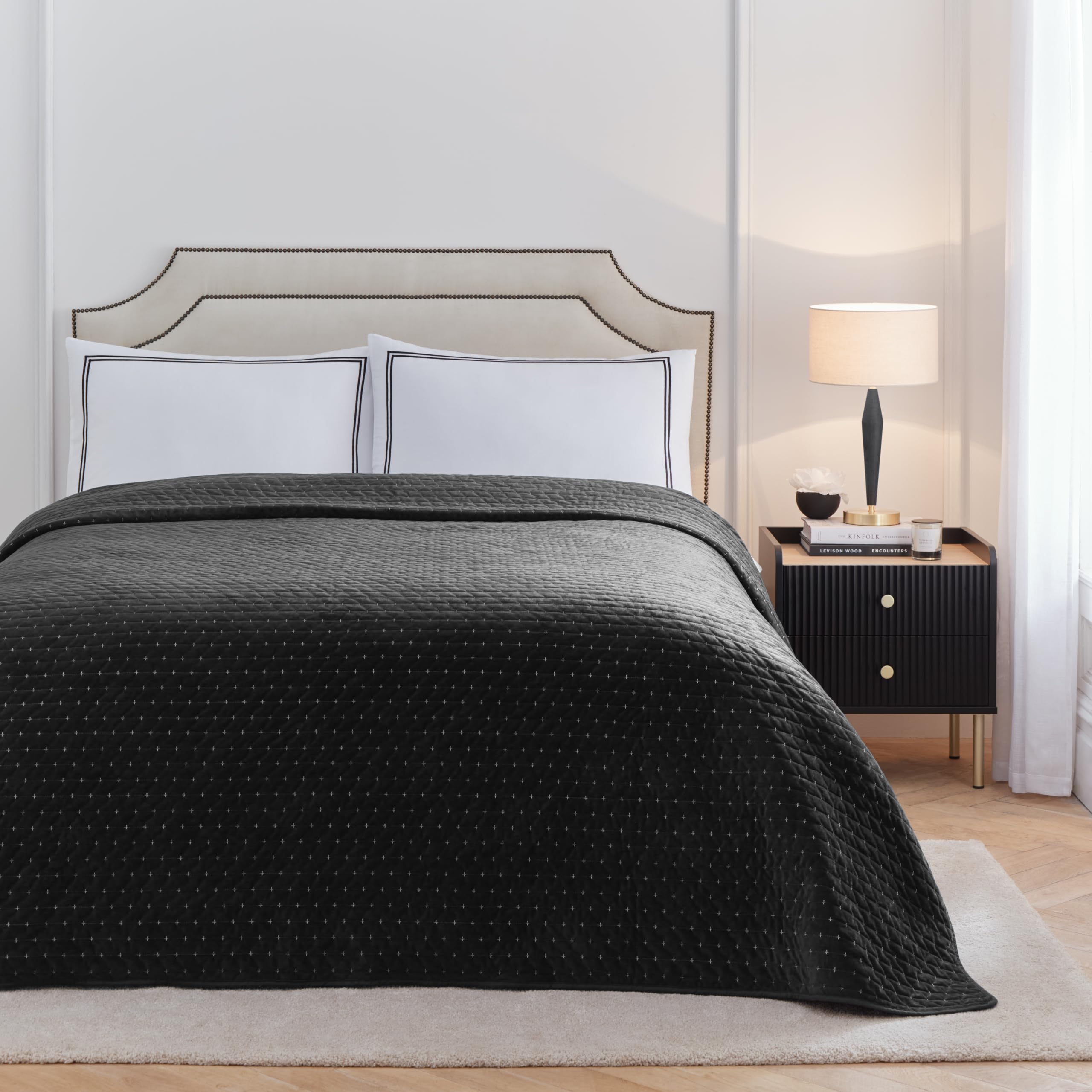 Paoletti Elara Bettbezug-Set – Luxuriöses bettwäsche Set aus Baumwolle mit fadendichte 200 und besticktem Rand (Schwarz – Super King)