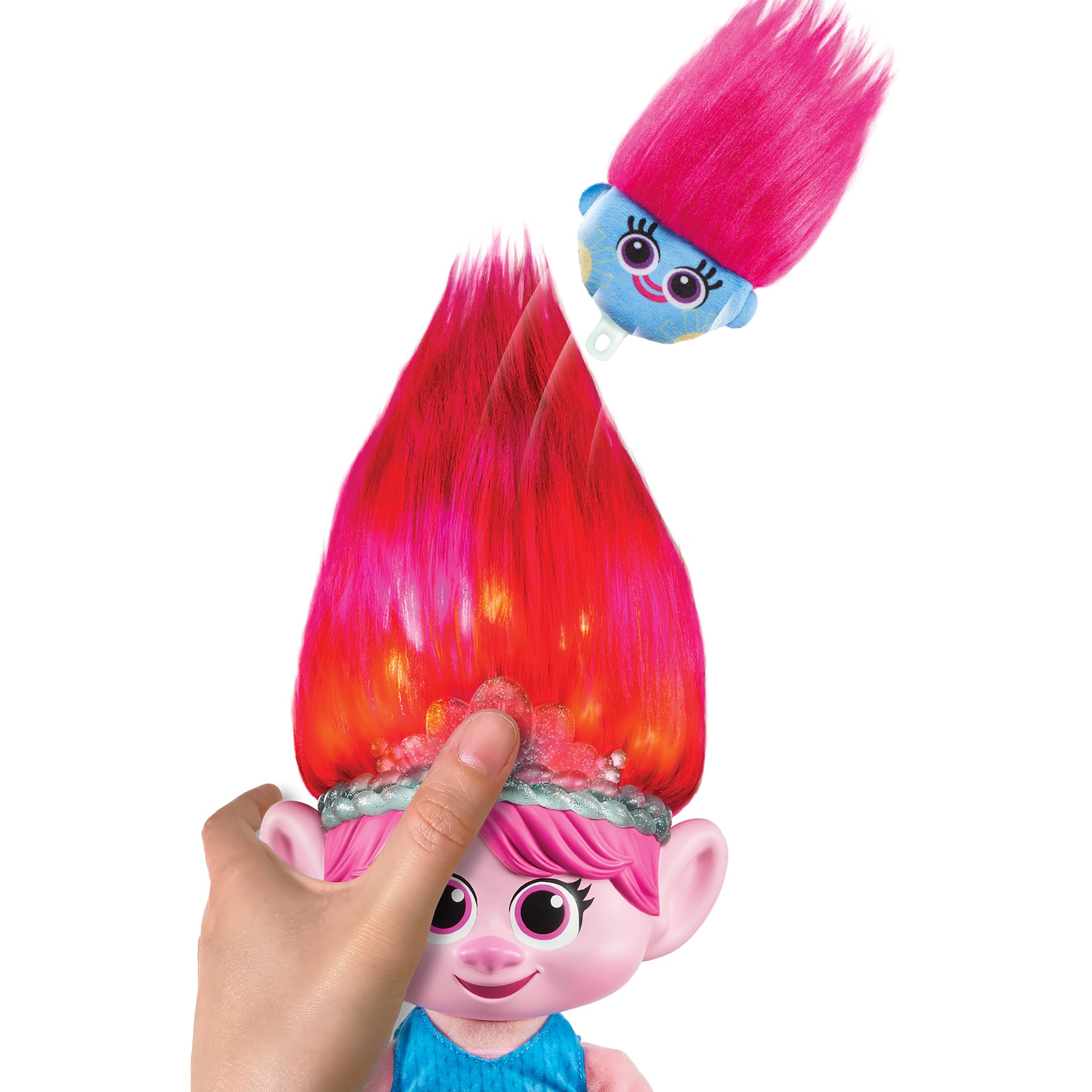 Mattel DREAMWORKS TROLLS Gemeinsam Stark-Haarige Überraschung Königin Poppy Plüschfigur mit Leuchtfunktion und Geräuschen, inklusive Haarklammern und Freundschaftsarmband, ab 3 Jahren, HTM14