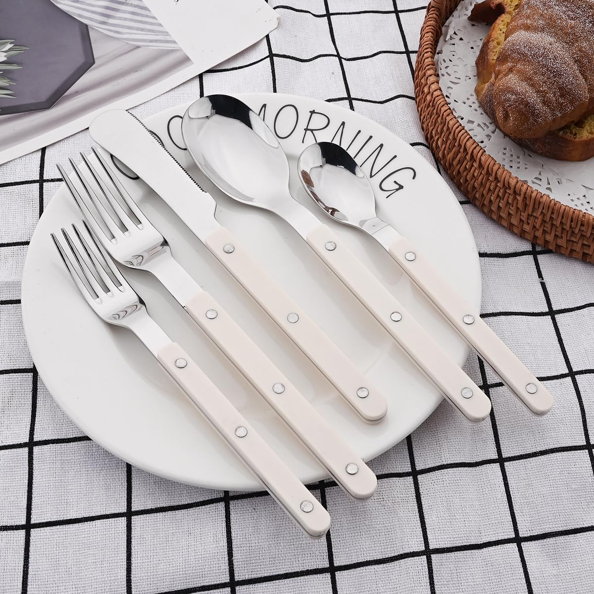 BRIIEC 6 Pieces Stainless Steel Table Knife Butter Knife Dinner Knife Set, Mirror Spreader Flatware Cutlery Set with Rivet Retro Handle, Dishwasher Safe