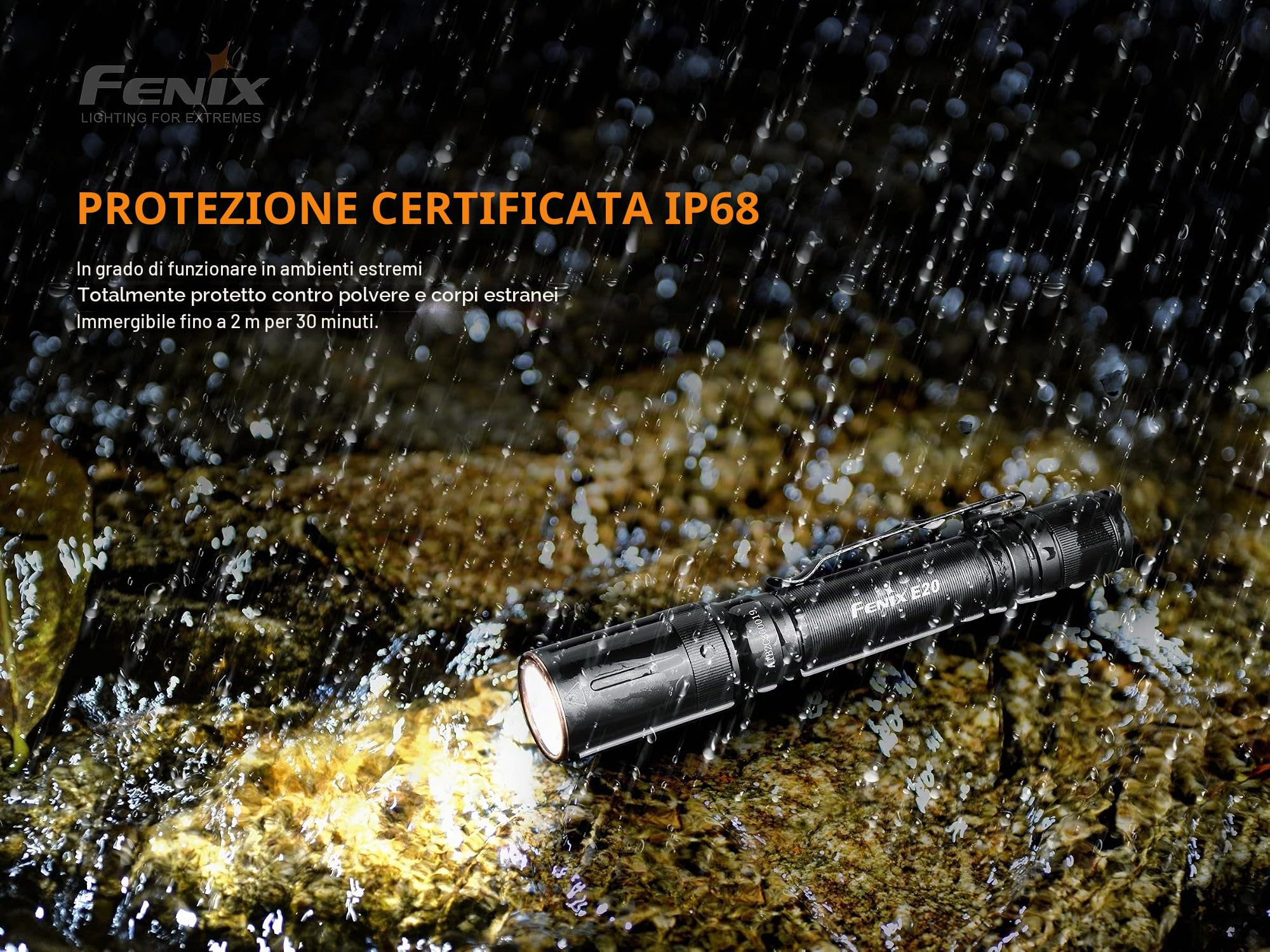 Fenix- Torcia LED E20 V2.0 da 350 lumen con batterie AA