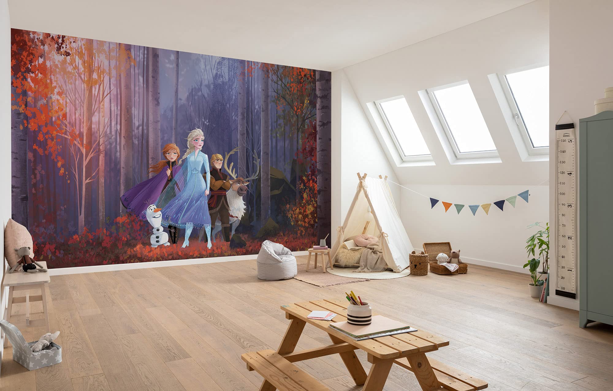 Komar Disney Vlies Fototapete - Frozen Autumn Glade - Größe: 400 x 280 cm (Breite x Höhe) - Kinderzimmer, Tapete, Prinzessin, Anna, Elsa, Die Eiskönigin - IADX8-005