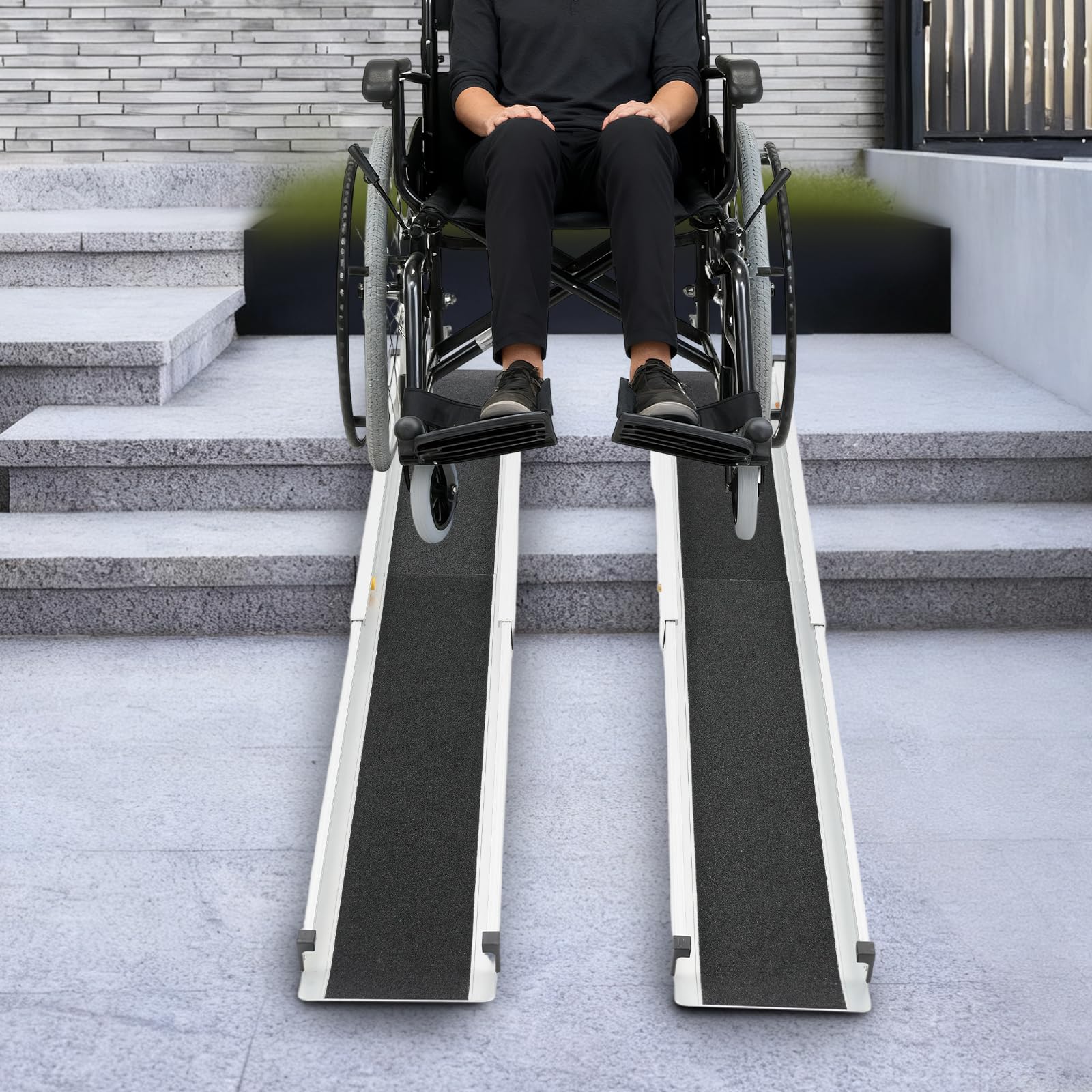 Juego de 2 rampas telescópicas de aleación de aluminio, capacidad de carga de 300 kg, telescópicas para escaleras, puertas, sillas de ruedas, bicicletas, con bolsa de almacenamiento, color negro y