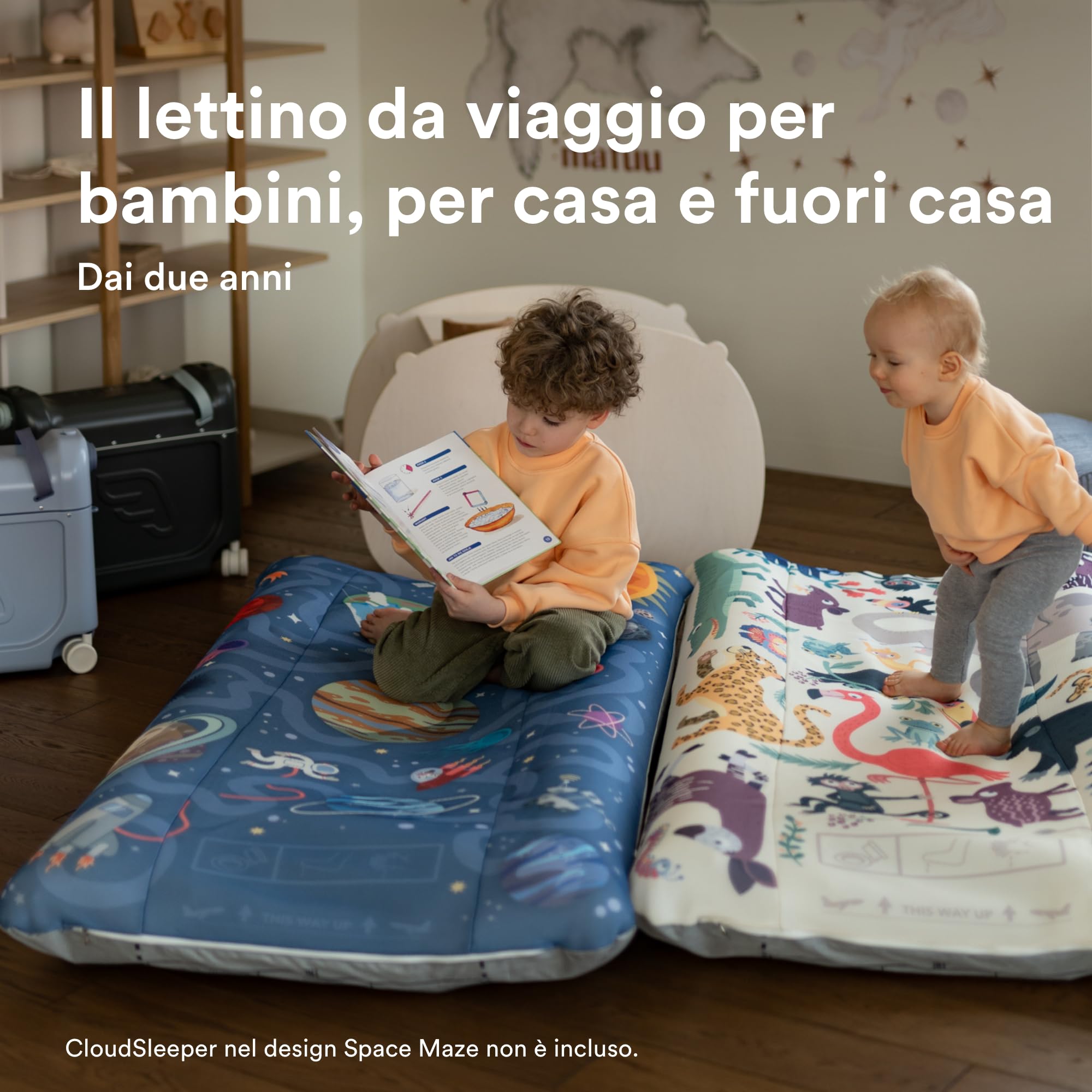 Stokke JetKids CloudSleeper, Animal Family - Lettino da viaggio gonfiabile - Include pompa integrata e cubo da imballaggio - Ideale per bambini dai 2 anni in su