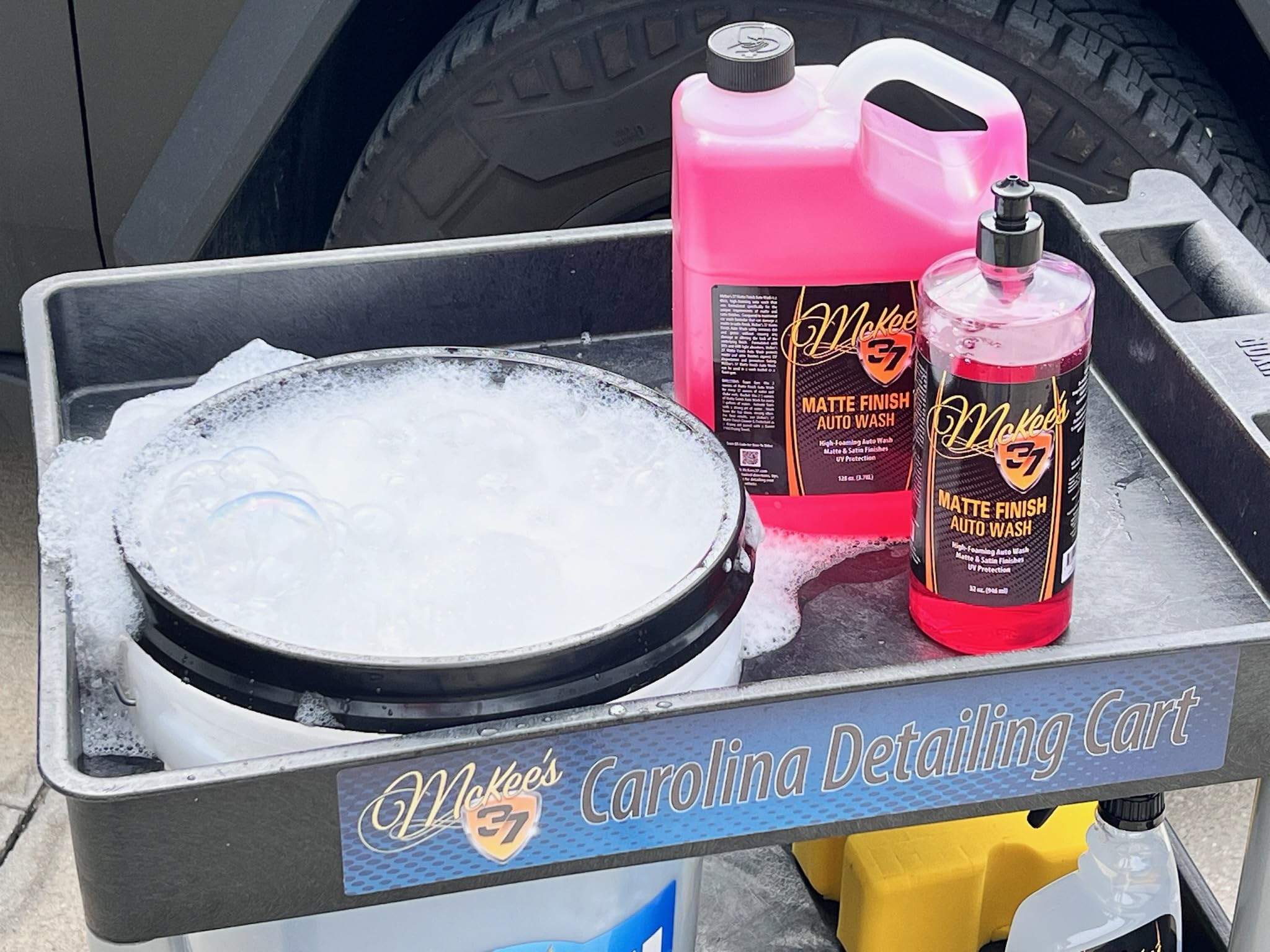 McKee's 37 Matte Finish Auto Wash (High-Foaming for Matte & Satin Finishes - Adds UV Protection | Prevents Water Spots)