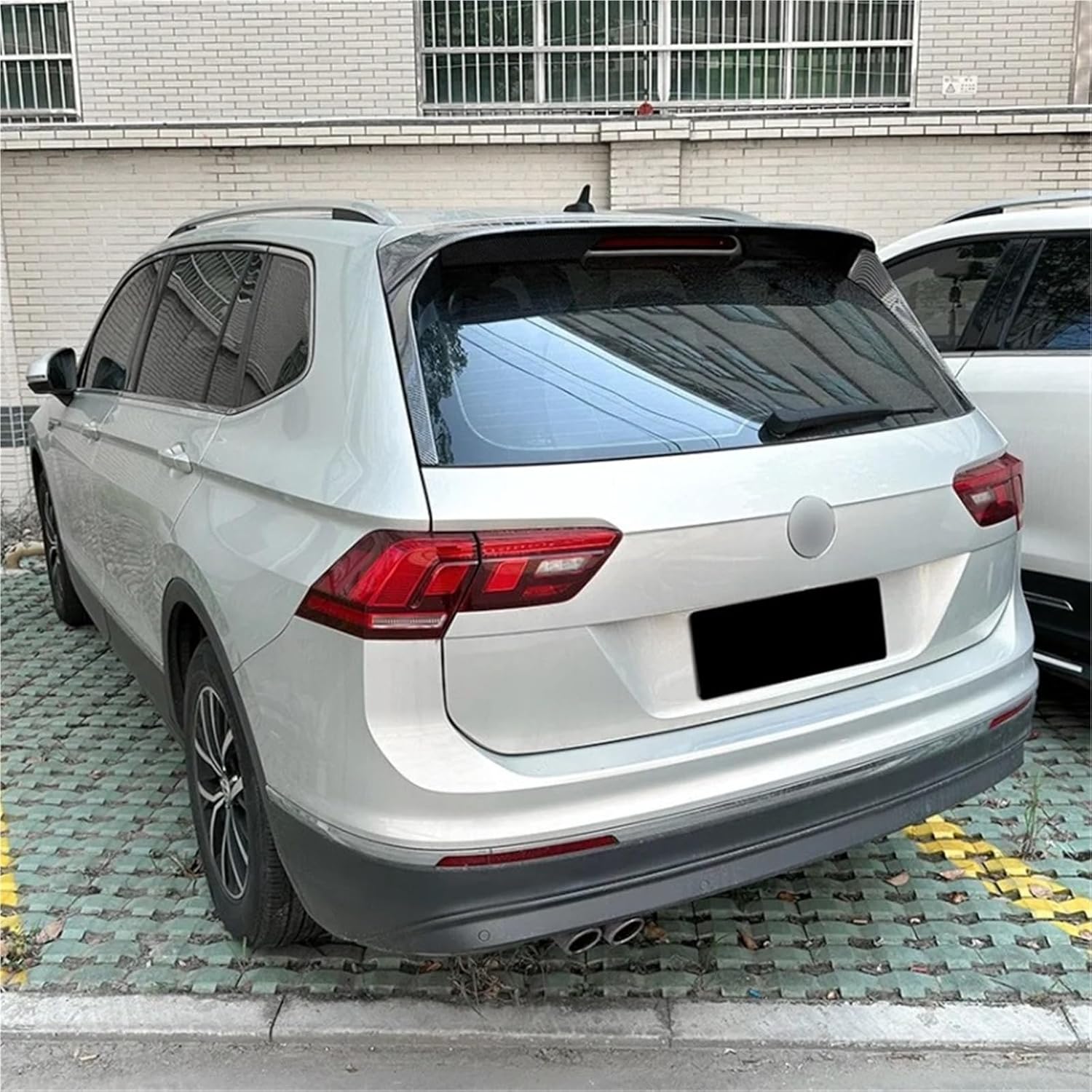 Compatible with VW Tiguan Ordinary MK2 2017-2023 Rear Window Side Spoiler Wing Splitter Accessories Tuning Body kits Refit R-line(Side Wing CarbonLook)