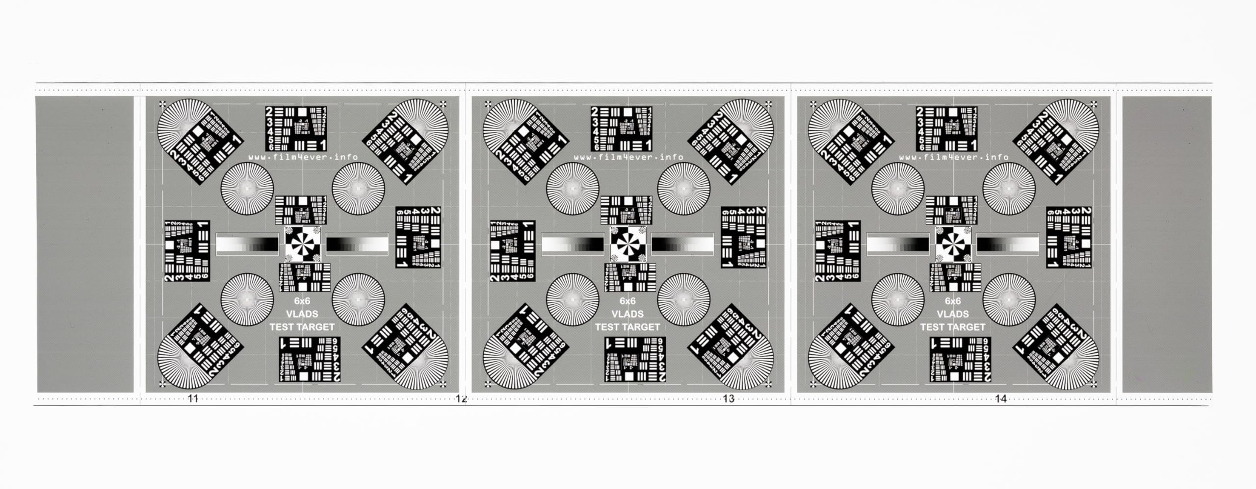 Fokustest 15,2 x 15,2 cm, negativ auf Typ 120 Film von Vlads Test Target zum Scannen von Filmen mit DSLR/spiegellos. Digitalisieren Sie Dias und Negative. Nutzen Sie die Schärfe und