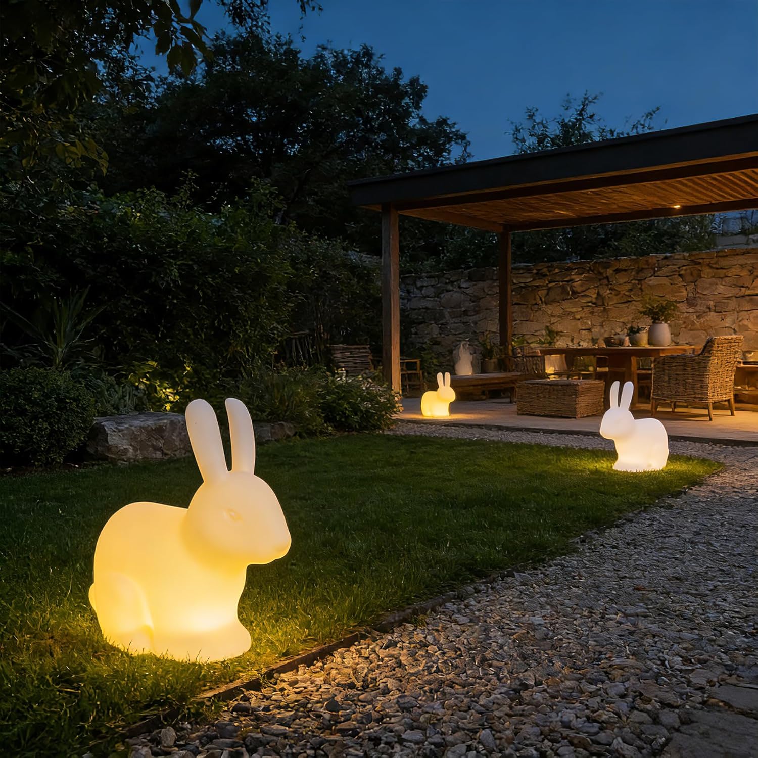 Fandian Solar Garden Outdoor Statues Rabbit Lamp, Outdoor Bunny Figurines Decorations, Lawn Decor White Bunny Statue for Patio, Balcony, Yard Ornament,Unique Housewarming and Easter Gifts