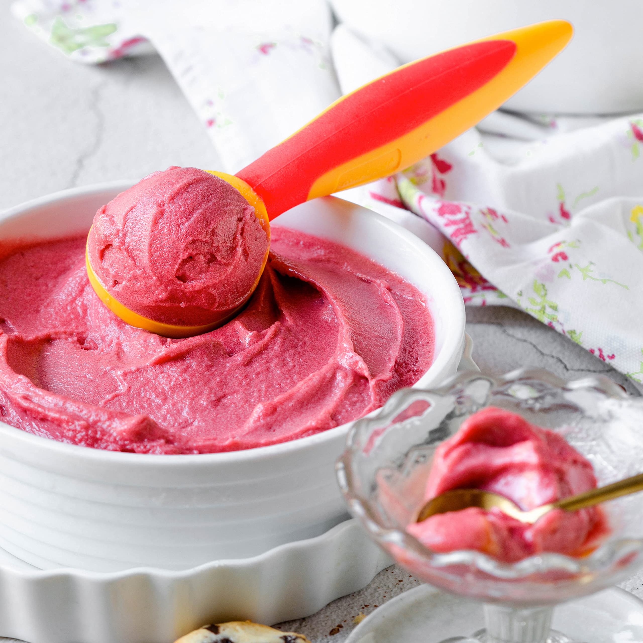 Portionierer Für Eisfleisch Mastrad Eisportionierer - Eislöffel Für  Eiscreme - Portionierer Für Eiskugeln Mit Flexibler Unterseite Für  Schnelles Herauslösen - Rutschfester Griff Für Einfache Handhabung Welcher  Eisportionierer Ist Der Beste, image size:2560x2560