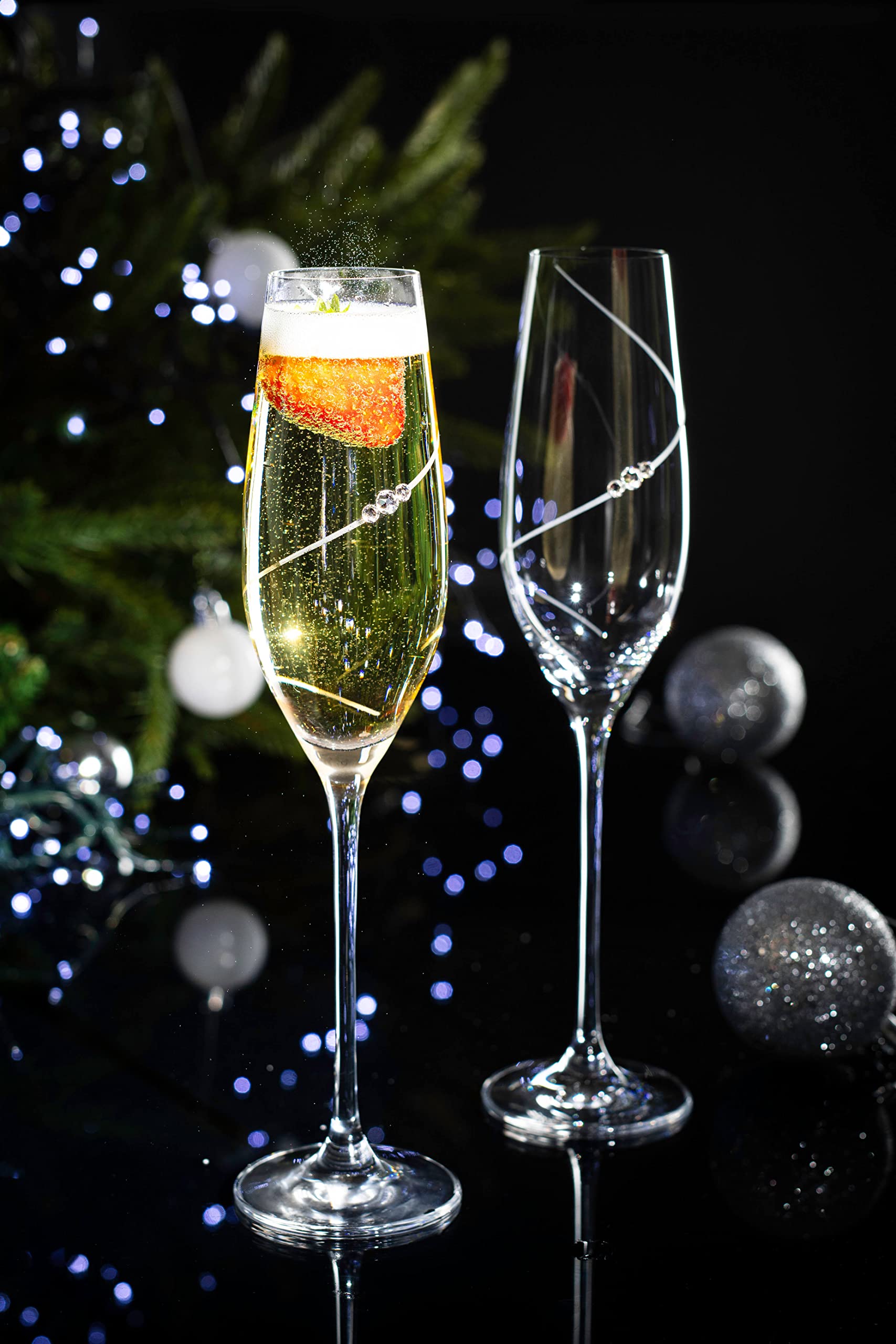 DIAMANTE Set of 4 Champagne Flutes Prosecco Glasses- ‘Silhouette’ Hand Cut Design with Swarovski Crystals - Image 4