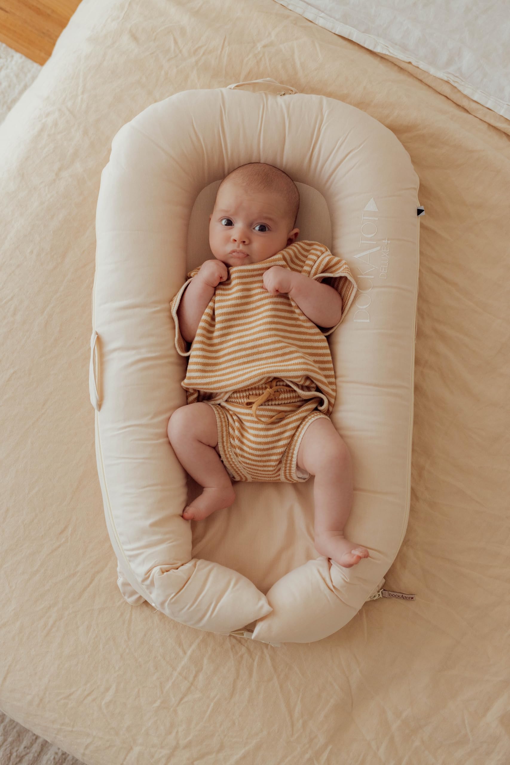 Dock a Tot Deluxe+ Dock - Sand Chambray : Amazon.com.au: Computers