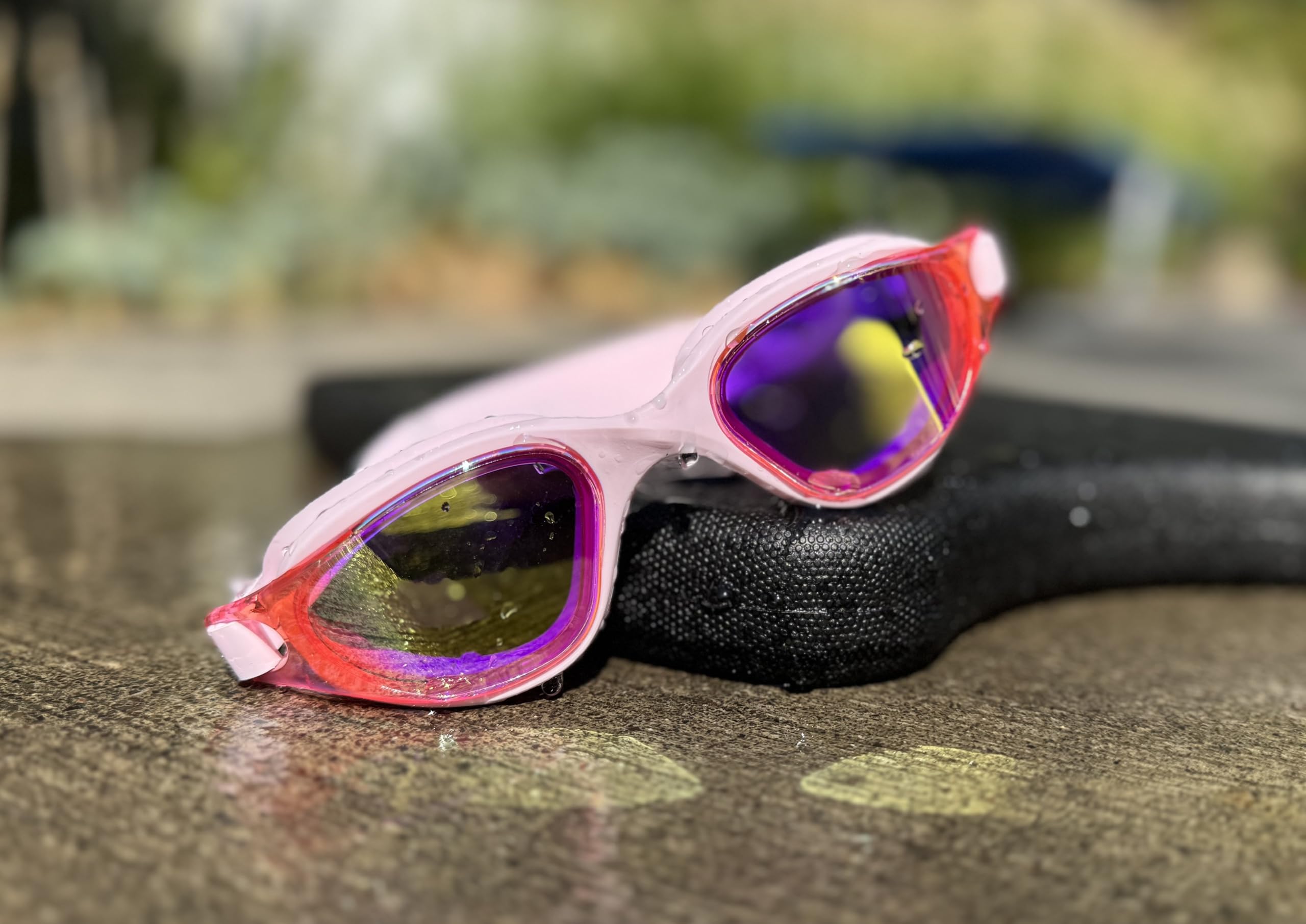 Soliton Drift Schwimmbrille mit bequemer Passform, auslaufsichere Versiegelung, UV-Schutz