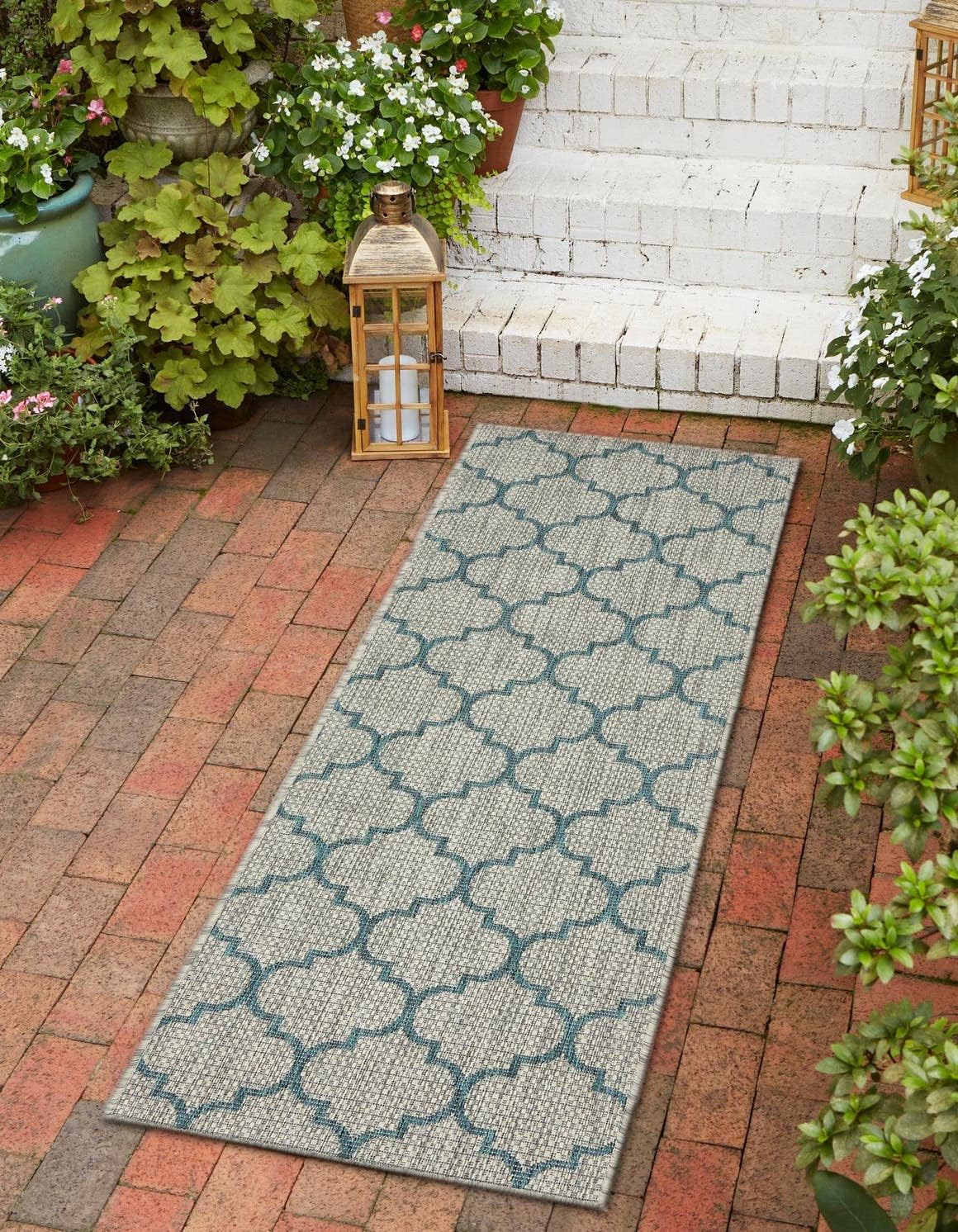 Gray Trellis Synthetic Flat Woven Outdoor Runner Rug