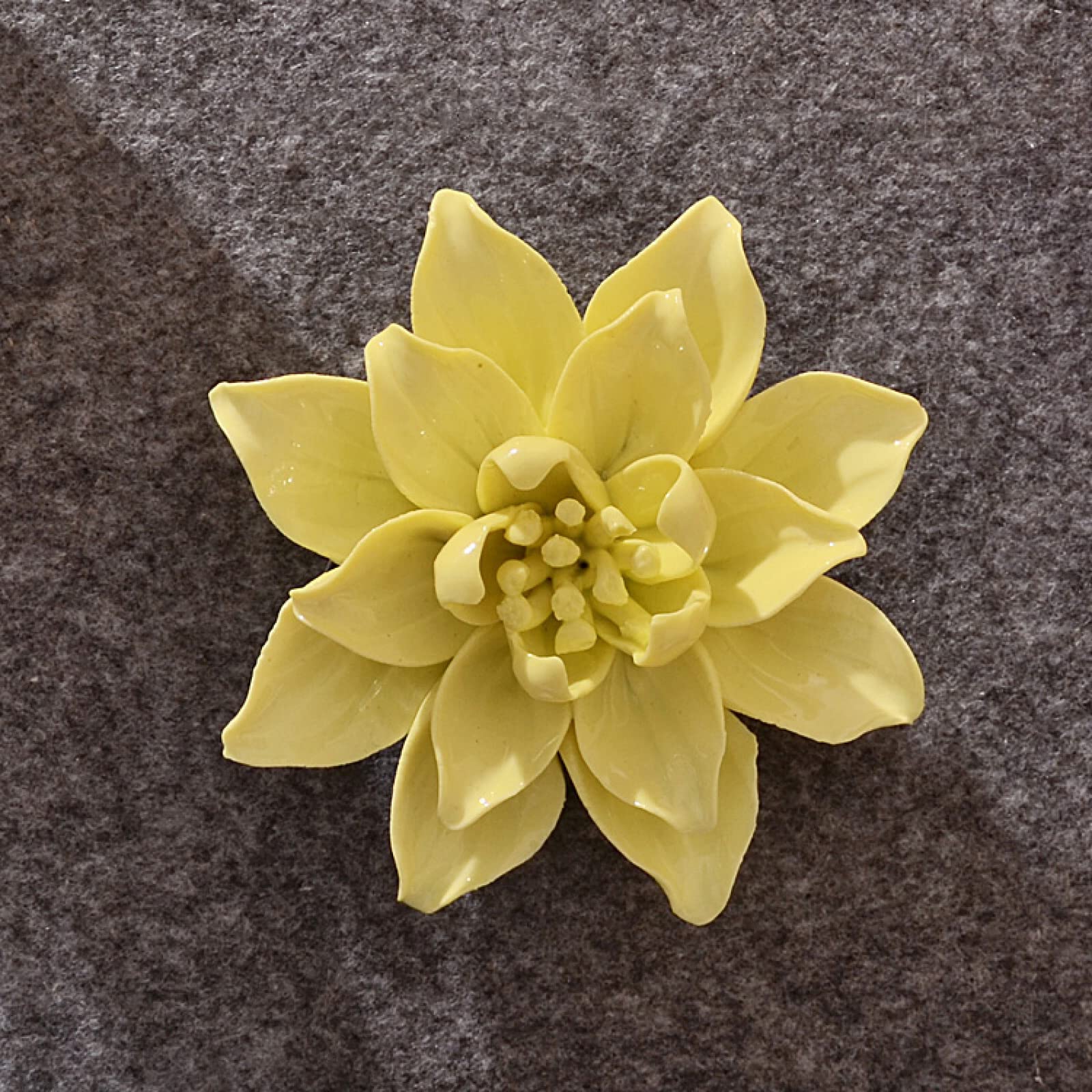KJOLWHCQ Elegant Ceramic Flower Yellow Magnolia Flowers Handcrafted Sculpture 3D Wall Art Decor Home Living Room Office Wedding Gift