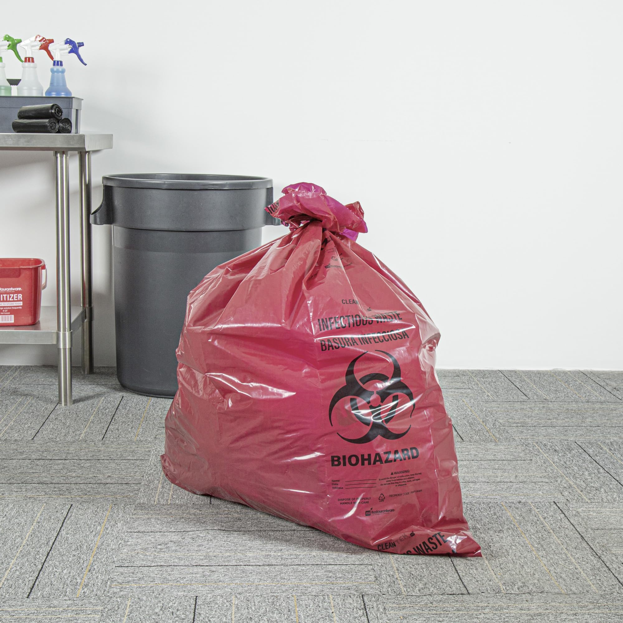 Restaurantware Red Biohazard - Bolsas de basura resistentes a fugas y resistentes a pinchazos, para residuos infecciosos, para uso en entornos médicos y farmacéuticos, 50 unidades, 40-45 galones, 40