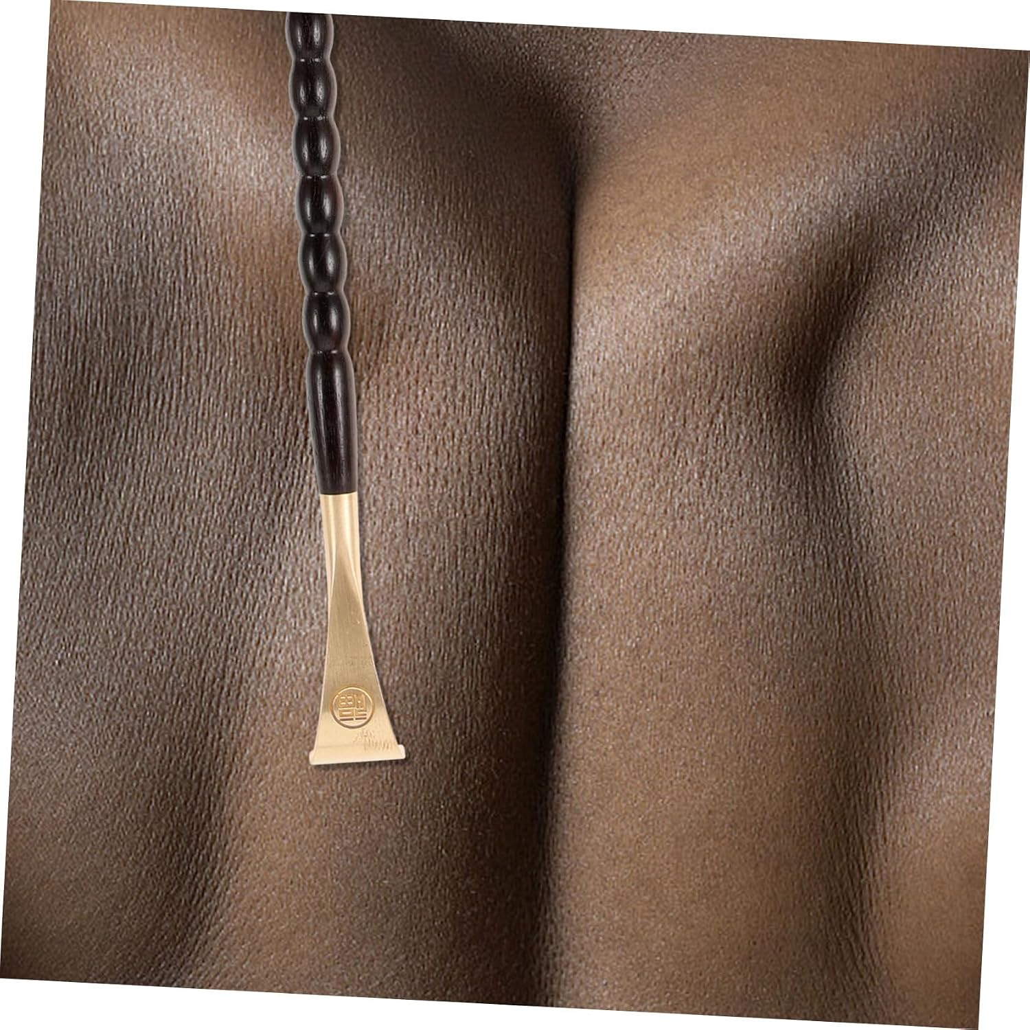Wooden Back Scratcher with Copper Head and Hammer Massager Skin-Safe Itching Relief Tool for Adults and Elderly Portable Body Massage Stick for Stress Relief and Comfortable Back