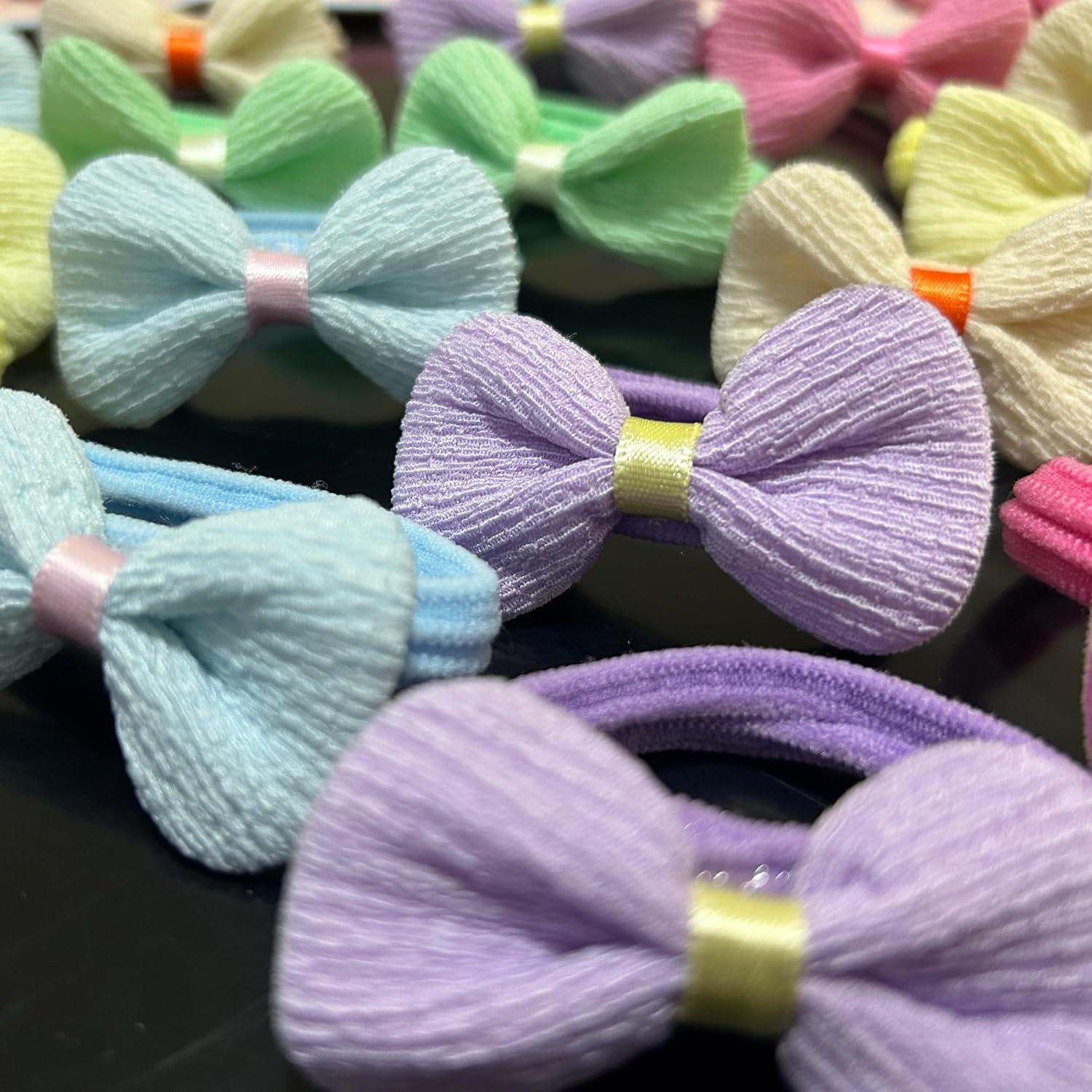 Kit com 6 Laços de Cabelo Infantis Flor Tecido Felpudo – Acessórios para Meninas com Elástico Macio e Acabamento Toalha Colorido (Lacinho) em promoção! Veja a oferta e mais achadinhos de Laços & Tiaras Infantis 4 Hoje é o melhor dia para comprar Kit com 6 Laços de Cabelo Infantis Flor Tecido Felpudo – Acessórios para Meninas com Elástico Macio e Acabamento Toalha Colorido (Lacinho) com aquele preço maroto! Promoção! Aproveite a oferta! 4