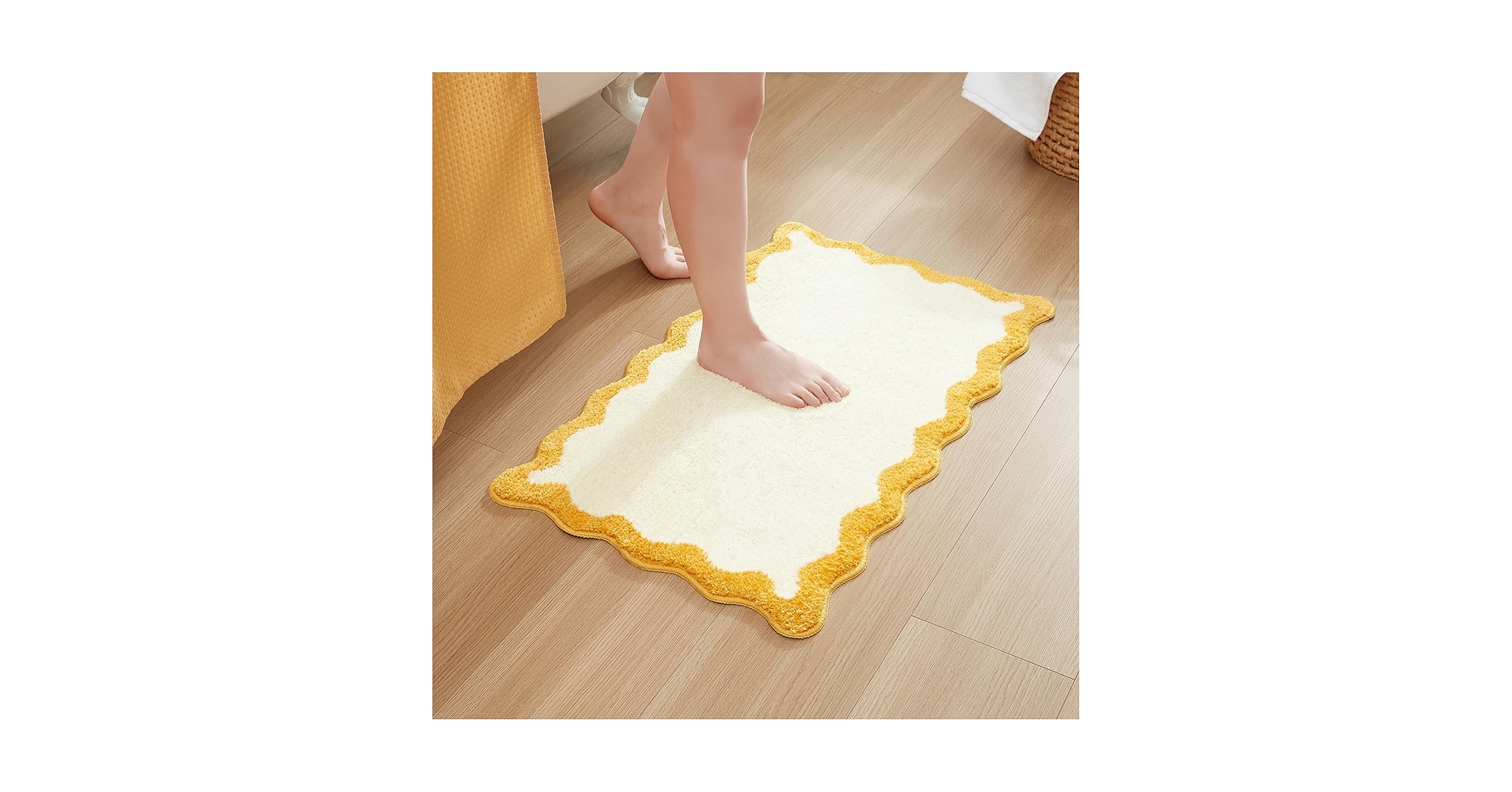 MTH / ふわっRUGMAT Amazon.com: MONDAY MOOSE Bath Mat with Scalloped Wavy Ripple