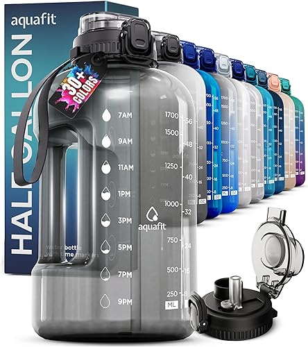 AQUAFIT Botella de agua de 64 onzas con marcador de tiempo, popote 2 en 1 y tapa para beber, botella de agua de medio galón con pajilla, botella de
