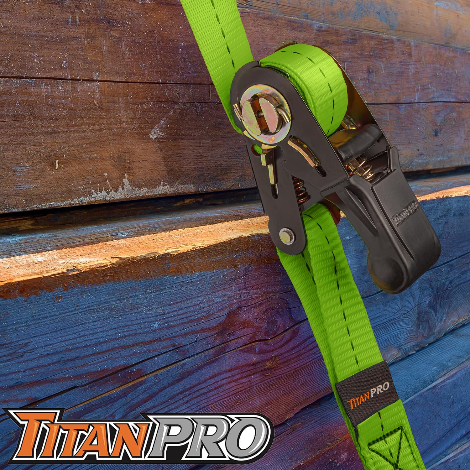 TitanPro - 4 Correas de Amarre de trinquete - Resistencia de Prueba de 1 kg - Sujetadores de trinquete 2,5 cm x 4,6 m con Asas Acolchadas | Correas de mudanza Resistentes