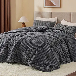 BEDELITE Fluffy Full Size Comforter Set - Dark Grey Fleece Soft Comforter for Full Size Bed, Luxury Warm Bedding Set for Winter, Fuzzy Bed Set 3 Pieces (1 Comforter, 2 Pillowcases)
