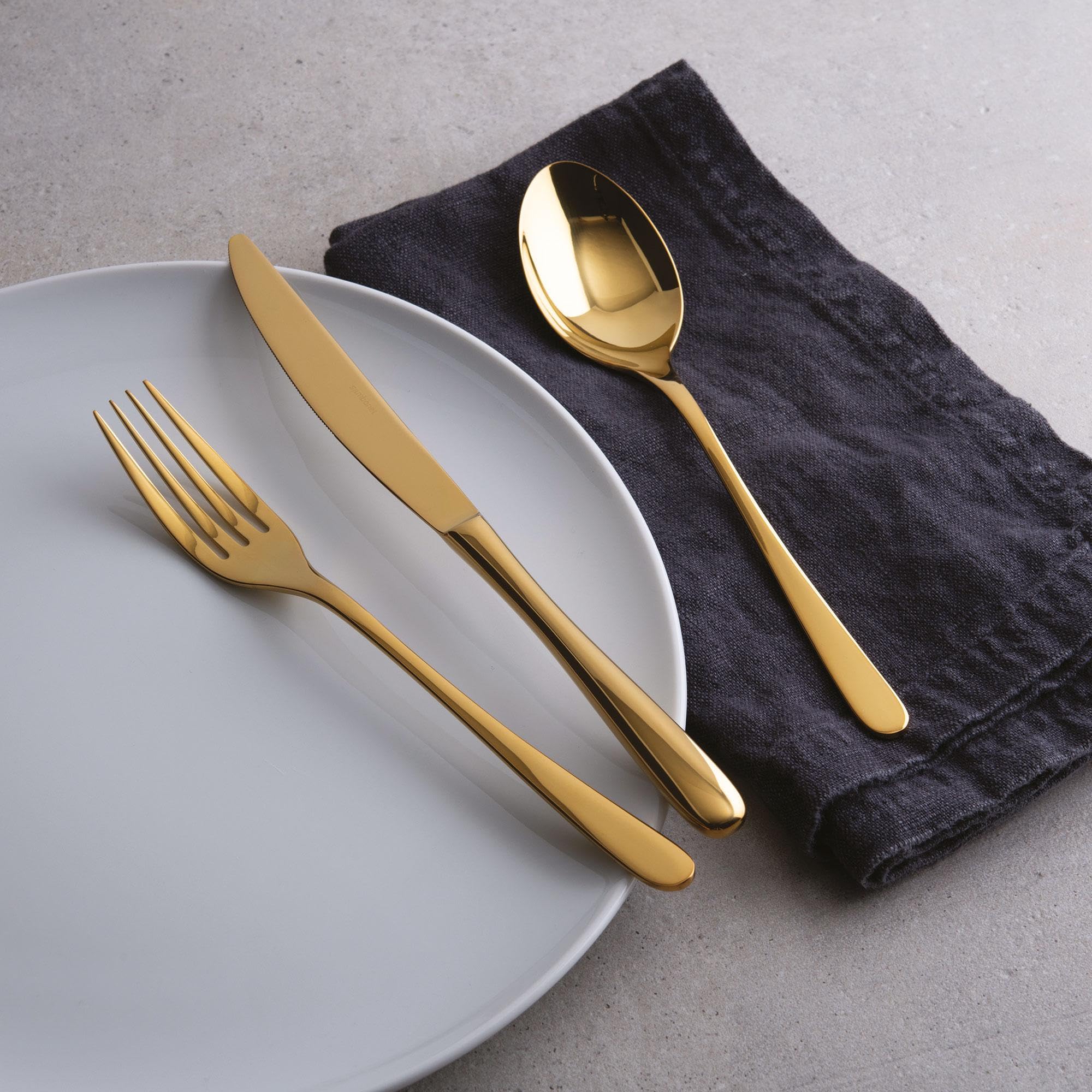 Sambonet - Taste Set di Posate da Tavola per 6 persone, 24 pezzi in Acciaio Inox finitura PVD : 6 forchette, 6 cucchiai, 6 coltelli, 6 cucchiaini da tè, Lavabili in lavastoviglie, Gold