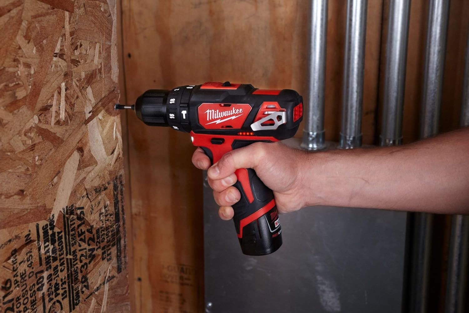 Milwaukee 2408-22 M12 3/8 Hammer Dr Driver Kit