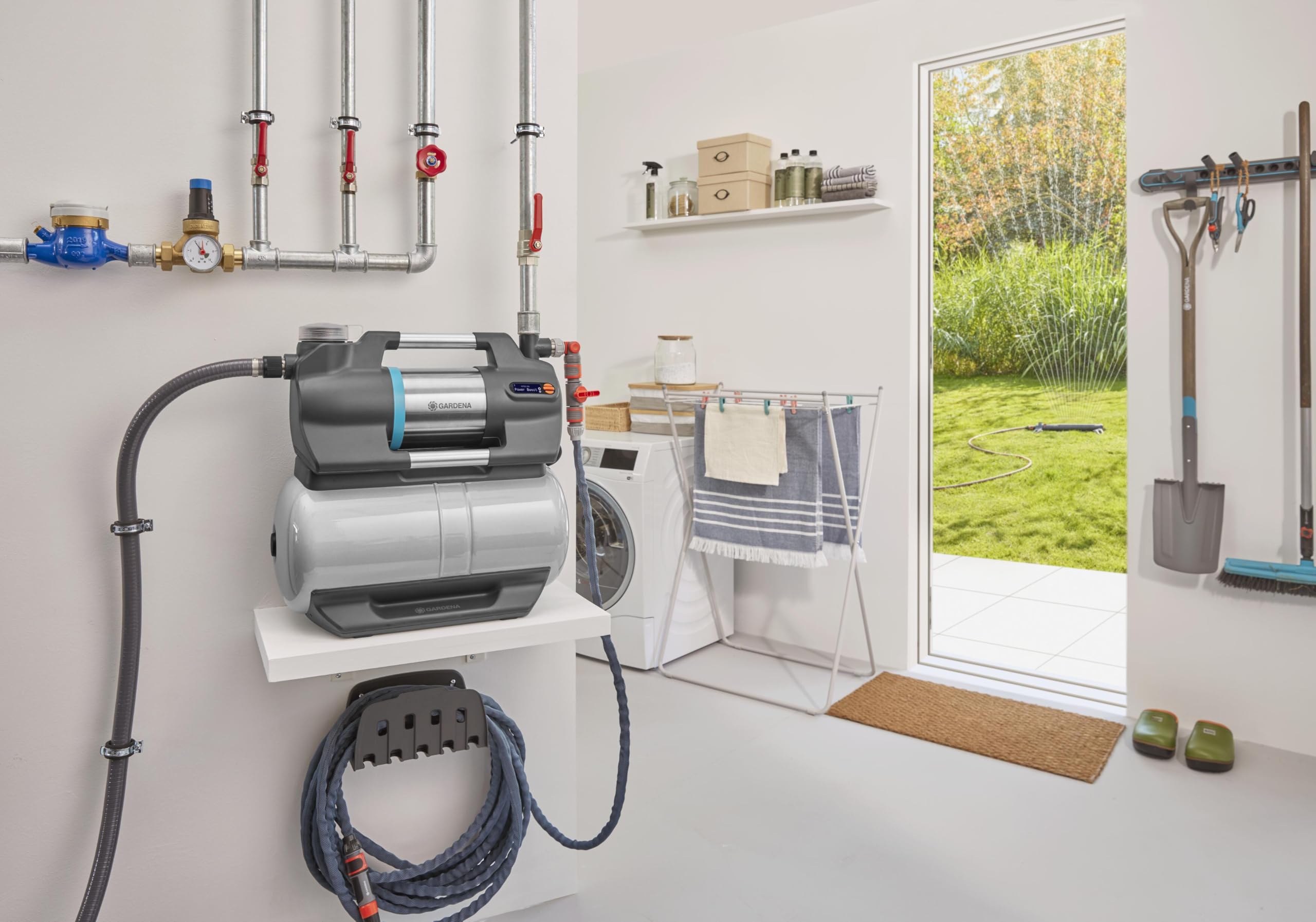 Gardena Autoclave 6300 SilentComfort: pompa con serbatoio d’acqua di 25 l e filtro integrato, portata 6300 l/h, protezione da funzionamento a secco, molto silenziosa, con app Bluetooth (9068-20)