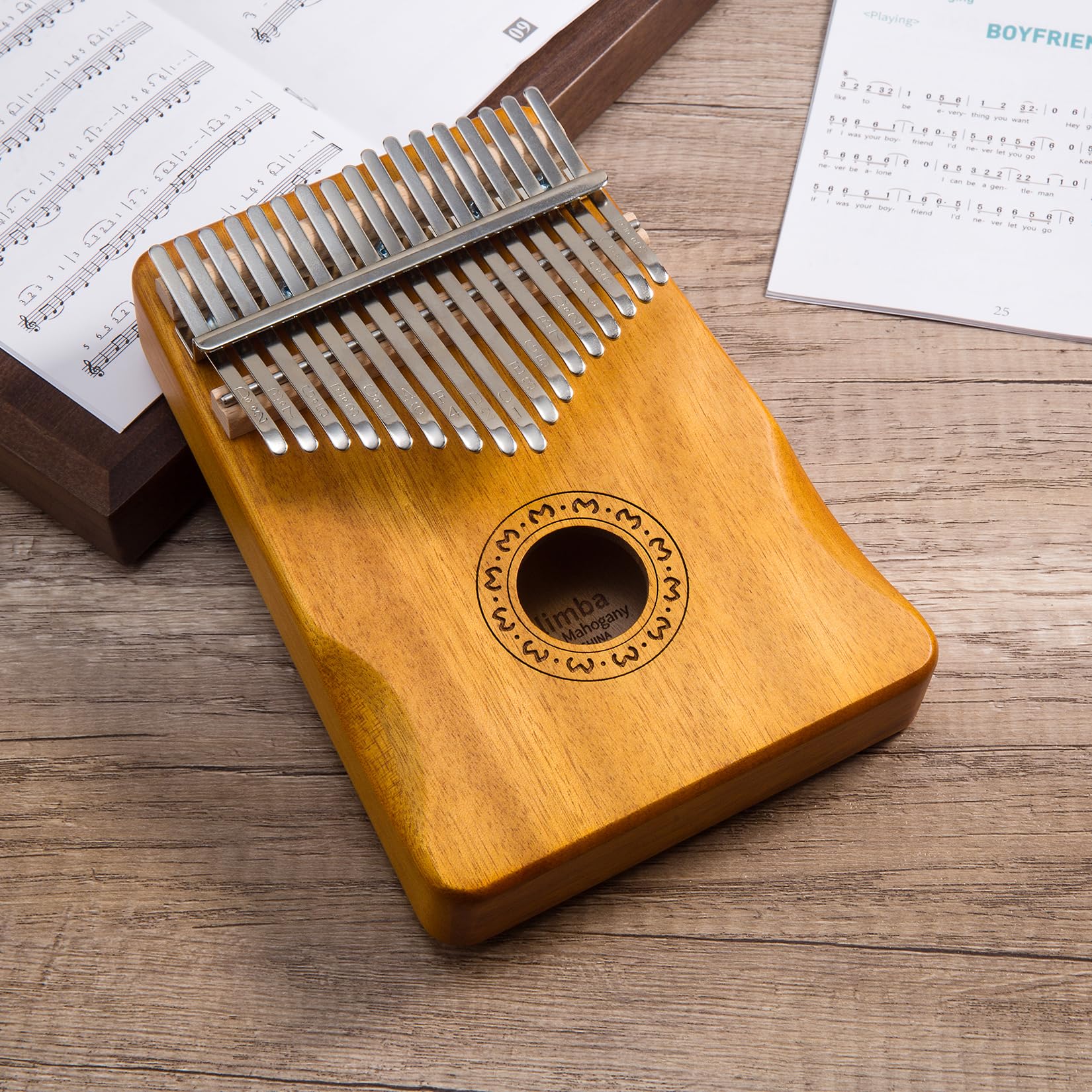 Kalimba Piano à Pouce 17 touches, Piano à Doigt Mbira Instruments de Musique Portables pour Adultes Débutants (Bois Clair)