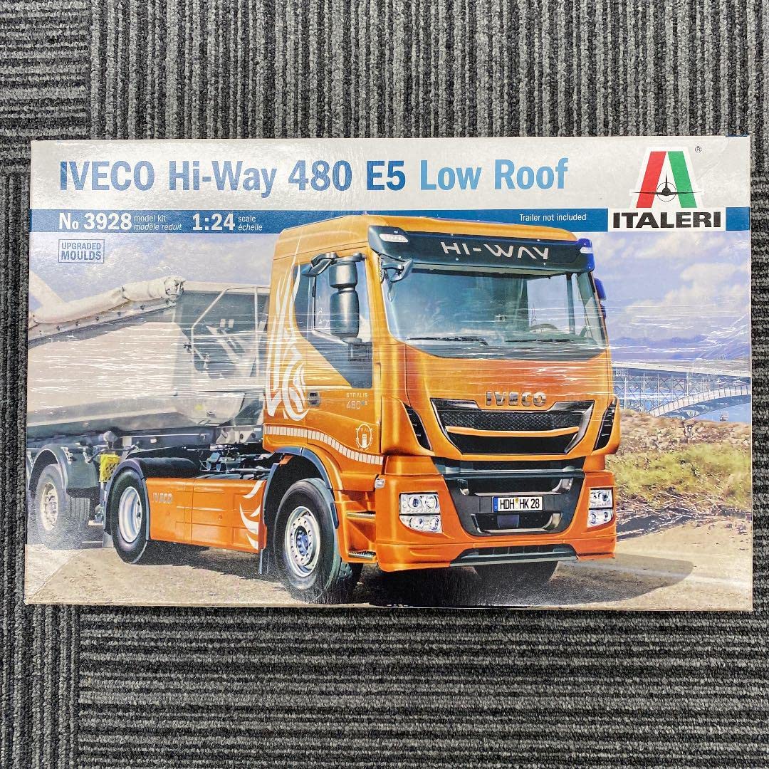 【新品】イヴェコ ハイウェイ 480 E5 ロールーフ 1/24 イタレリ 1/24 イヴェコ ハイウェイ 480 E5 トラック(ロールーフ
