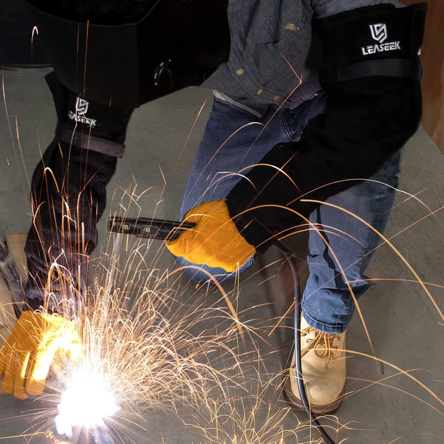 LeaSeek Welding Hood+ Welding Work Sleeves, Flame-Retardant Protective Welding Cap with Neck Shoulder Drape, Welding helmet accessories,Head Protection for Men & Women