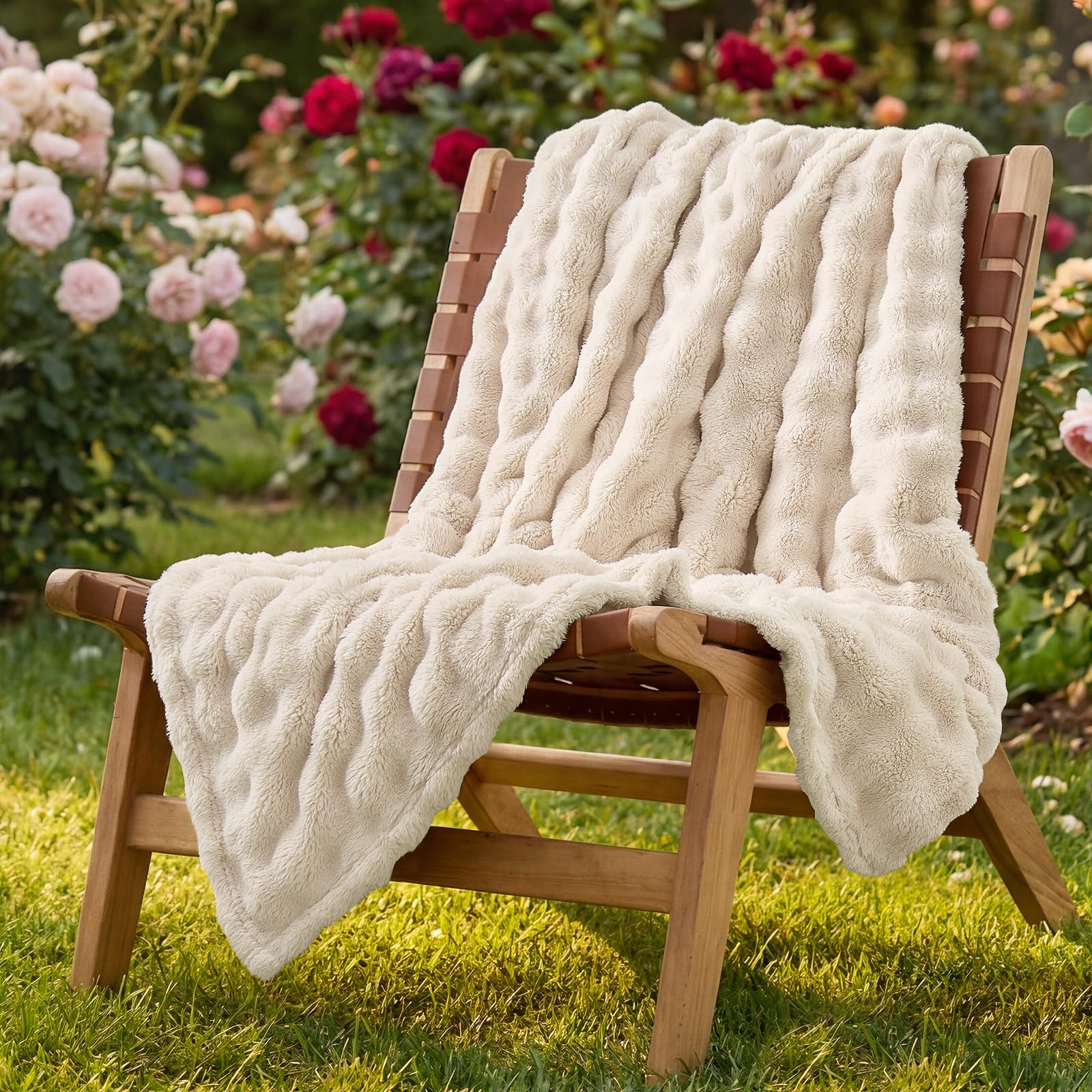 Wajade Beige Bubble Fleece Throw Blanket for Sofa Couch Bed, 130x150cm