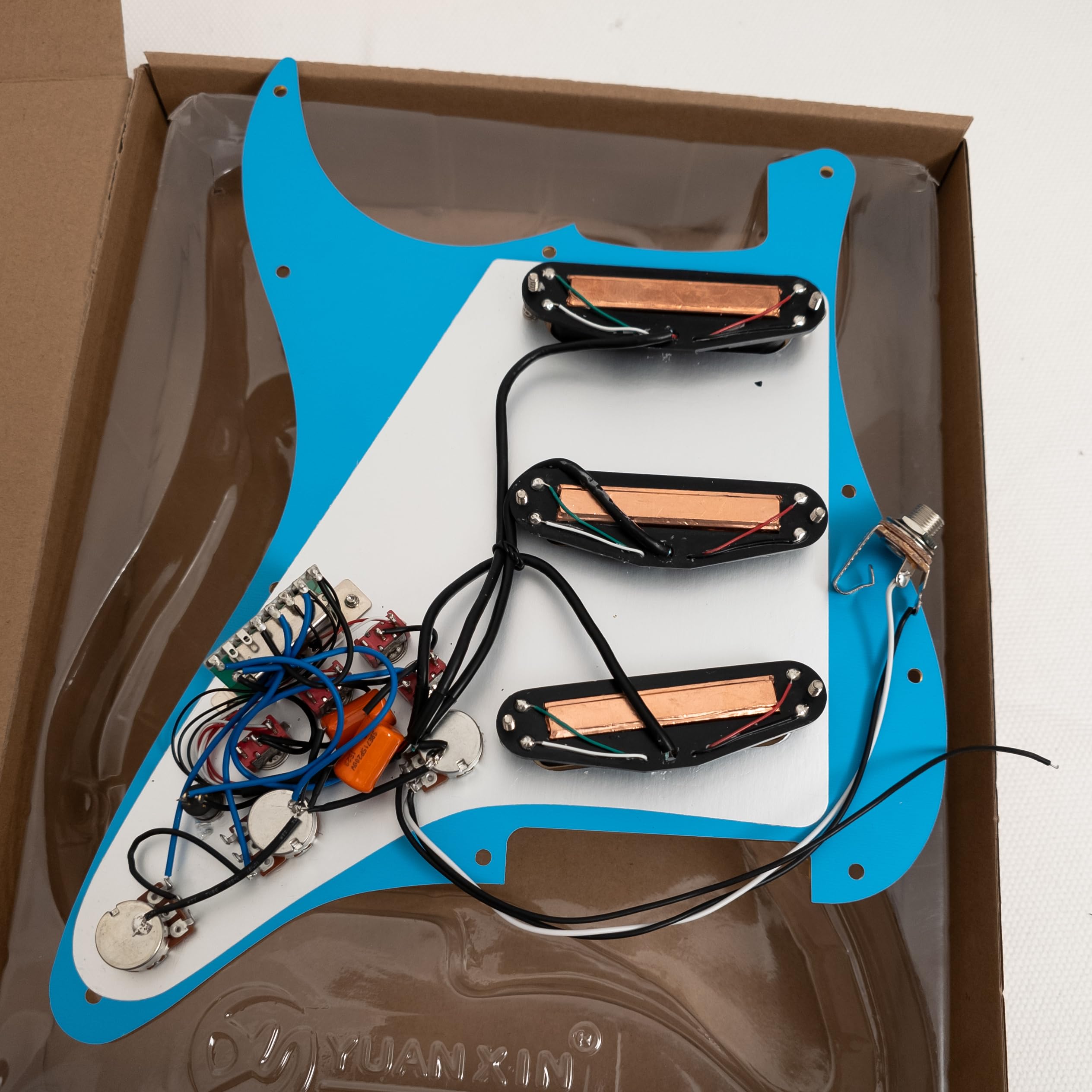 SSS - Juego de golpeadores precableados para guitarra Fender Strat, 3 mini pastillas Humbucker de doble riel, interruptores divididos de bobina, interruptor de mejora, kit completo de actualización