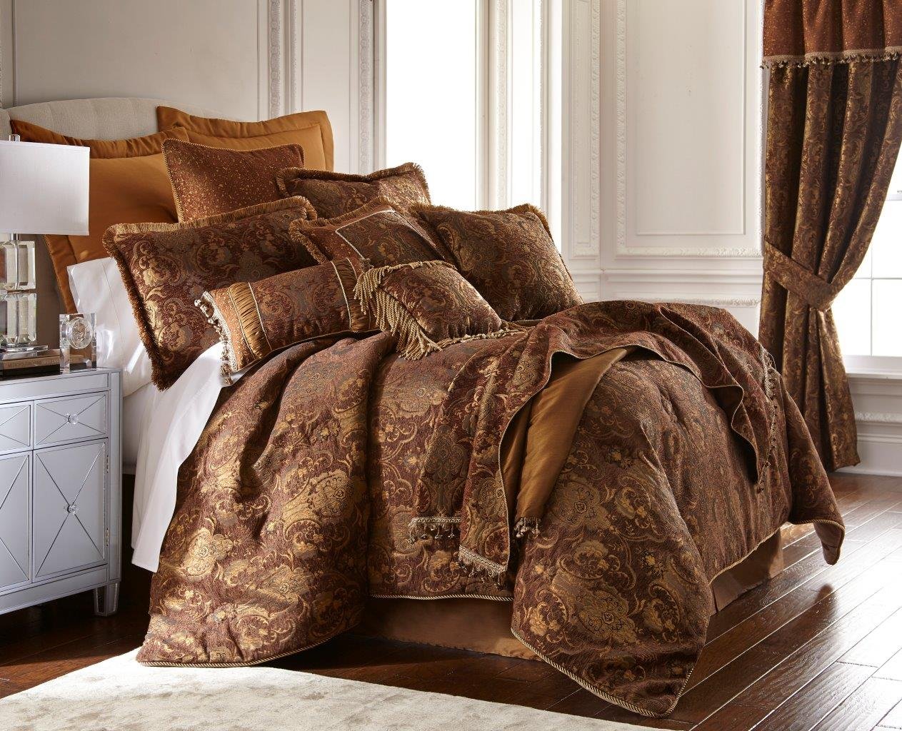 China Art King Size Comforter Set with Bed Skirt, 2 Sham,1 Square Pillow,1 Boudoir Pillow and Comforter,All Seasons Floral Bed Set in Polyester (6 Piece, Brown,102 x 92 inches)