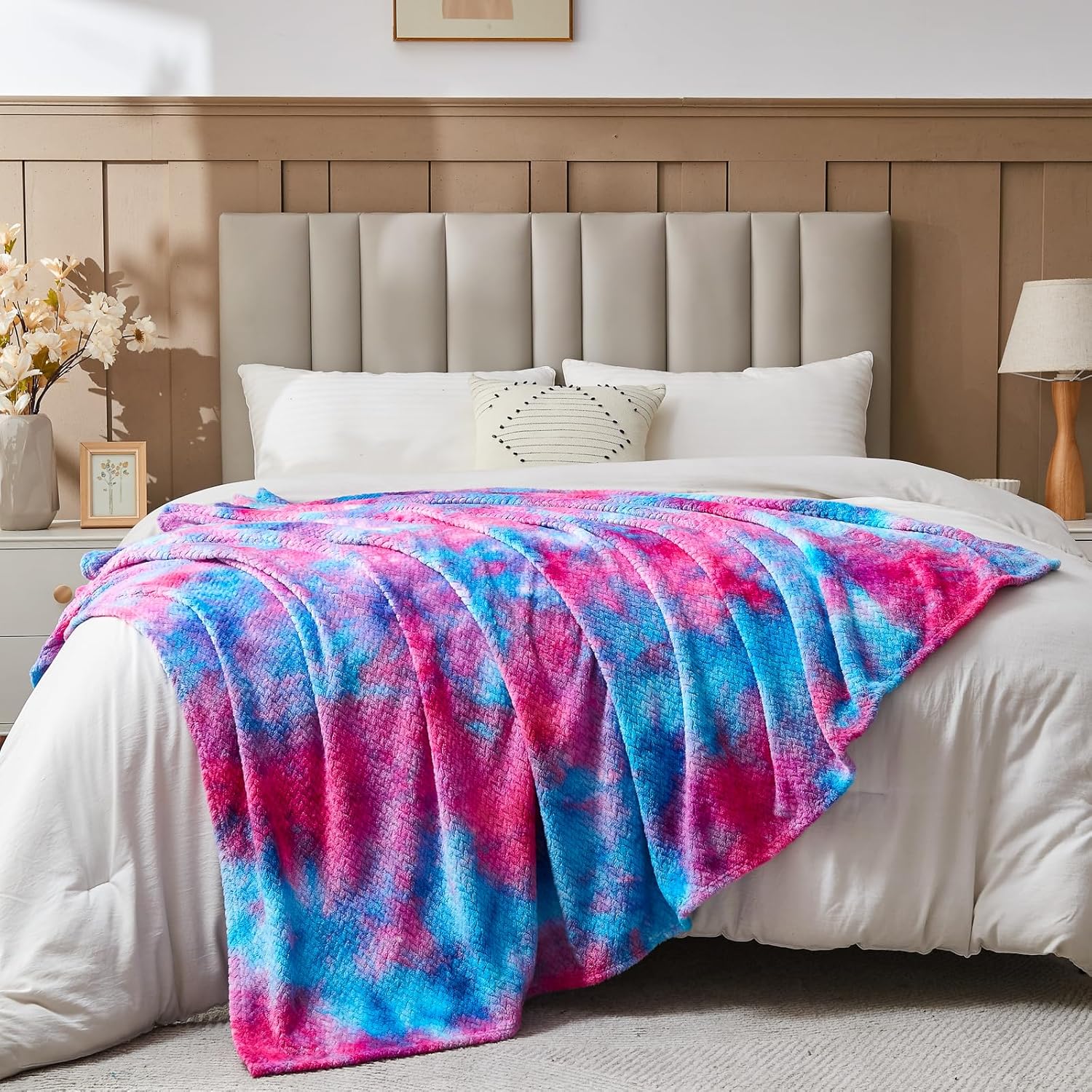 NEWCOSPLAY Super Soft Throw Blanket Deep Purple Rainbow Premium Silky Flannel Fleece Leaves Pattern Lightweight Bed Blanket All Season Use (Deep Purple Rainbow, Throw(50"x60")) - Image 4