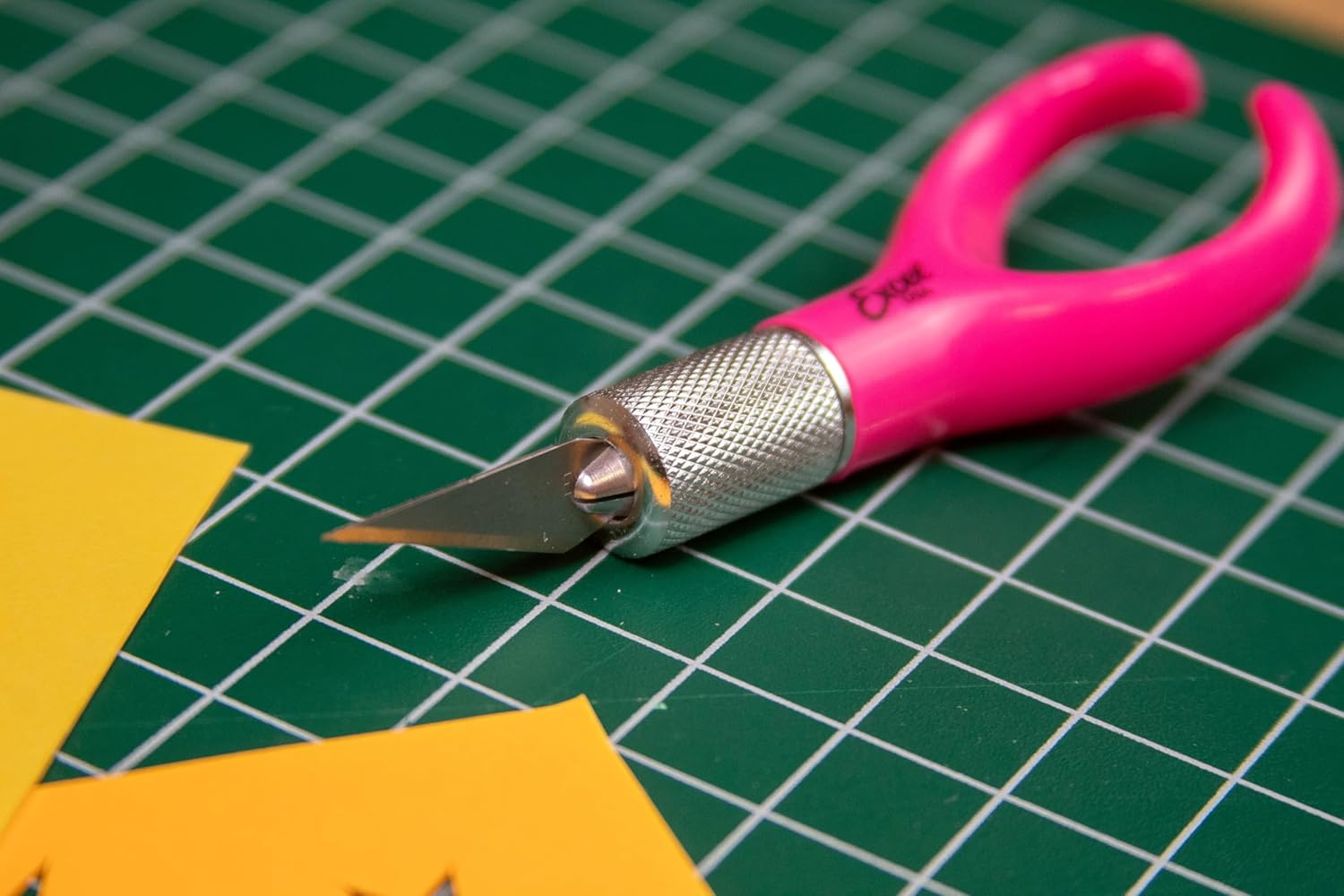 Excel Blades K71 Fingertip Craft Knife on a cutting mat