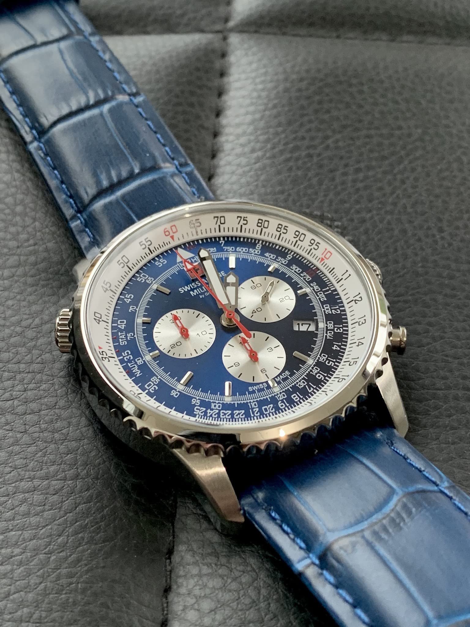 Swiss Alpine Military 7078.9 Montre analogique à quartz pour homme en cuir