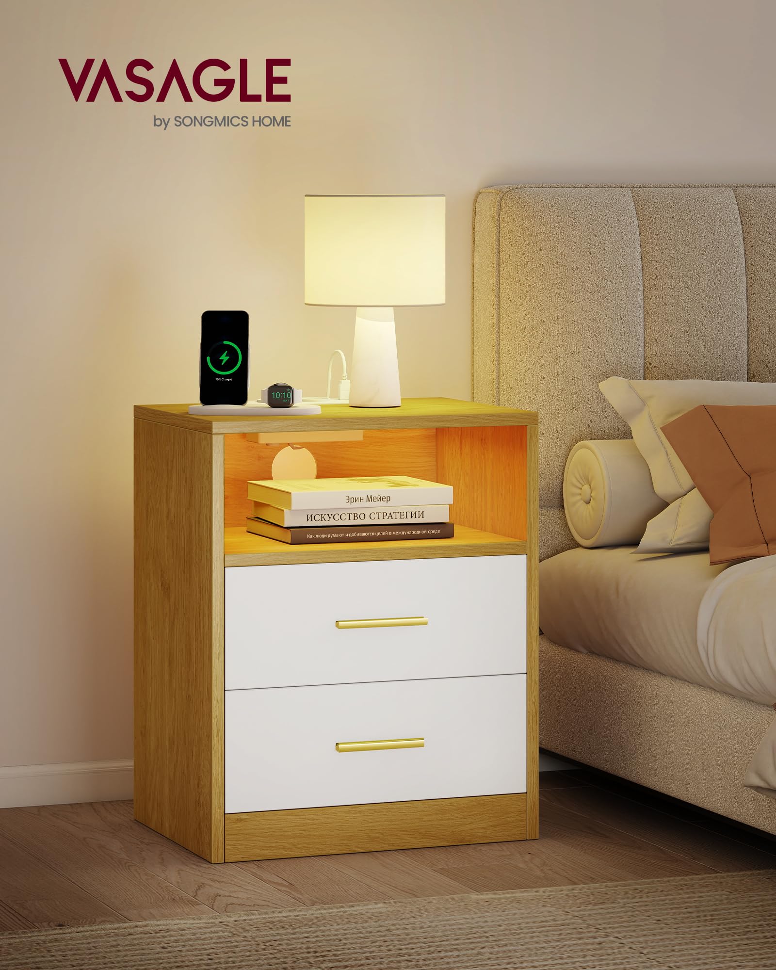 VASAGLE CUSTOS Collezione - Set di 2 Comodini con Stazione di Ricarica, Luce LED, Tavolini Moderni con Cassetti, Ripiano Aperto, 2 Prese AC e Porte USB, Rovere Naturale e Bianco Nuvola LET829YD02