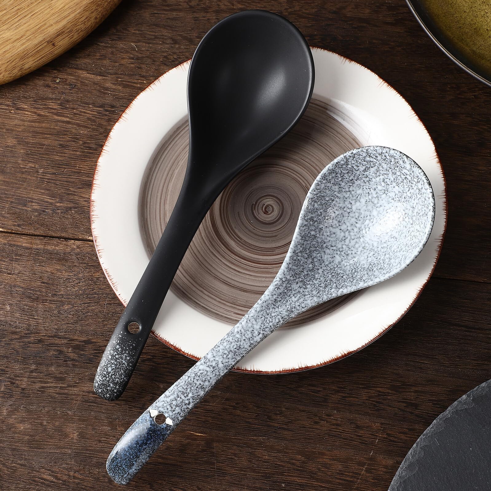 NOLITOY 2 piezas Cucharas de Sopa de Cerámica con Mango Antideslizante de Colores Japonés Tradicional y Azul Resistentes al Calor para Servir Cocina y Restaurante