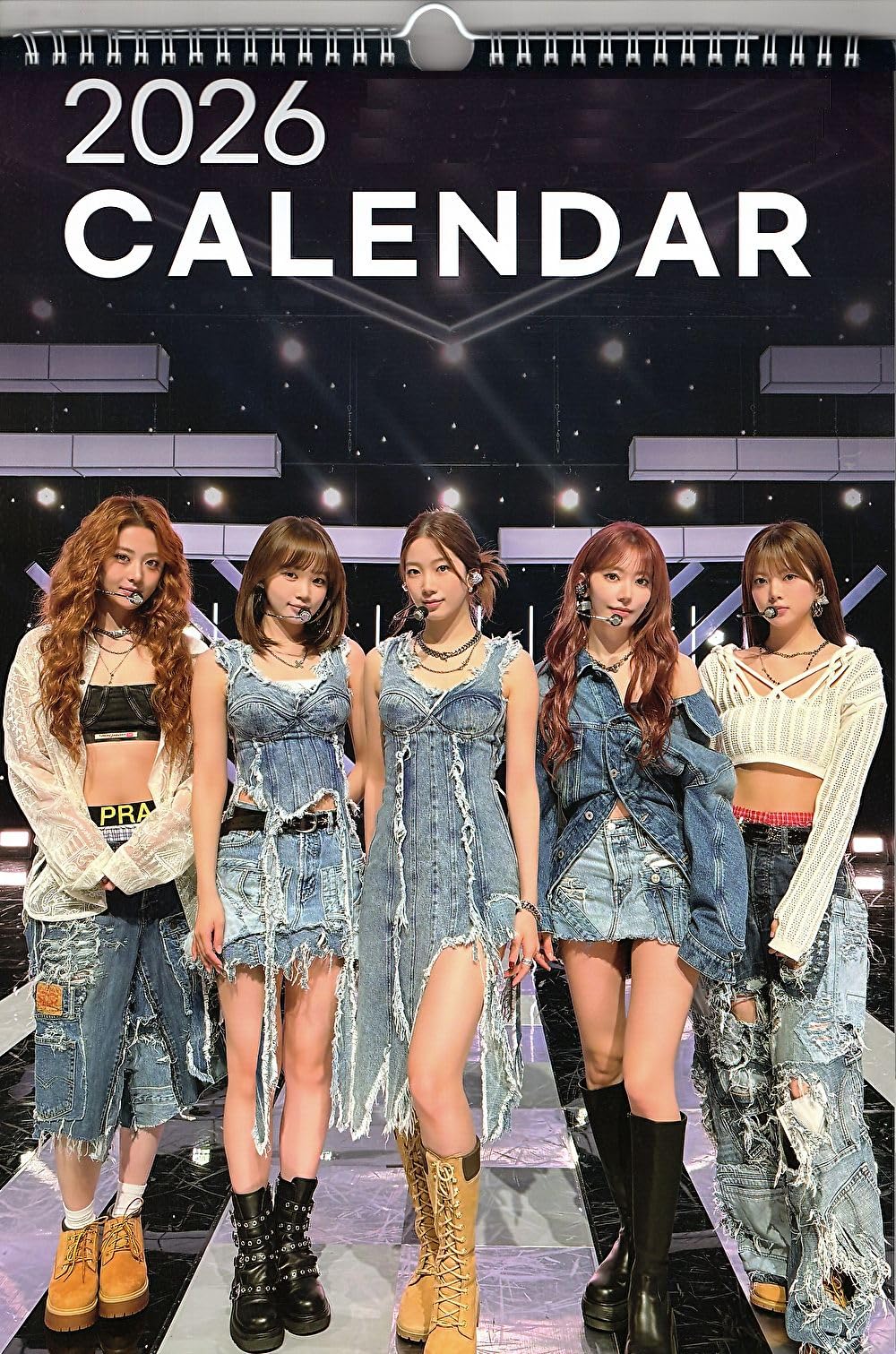 Amazon.co.jp: ルセラフィ グッズ 大判 壁掛け カレンダー 2026年 (令