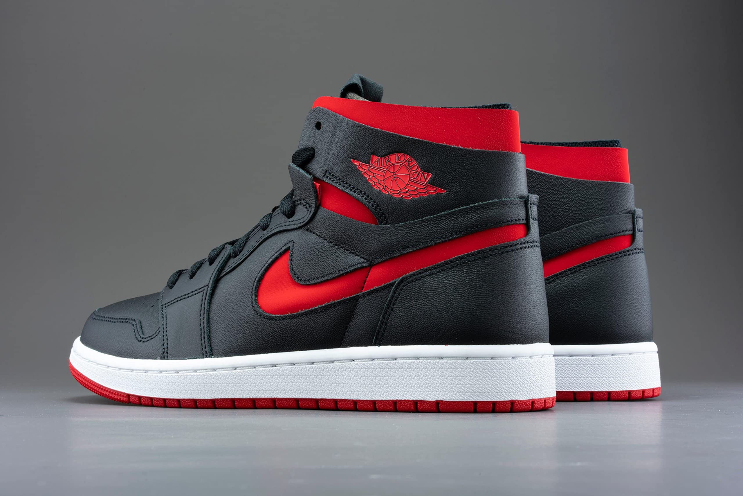 NIKE Femme WMNS Air Jordan 1 Mid Chaussure de Basketball