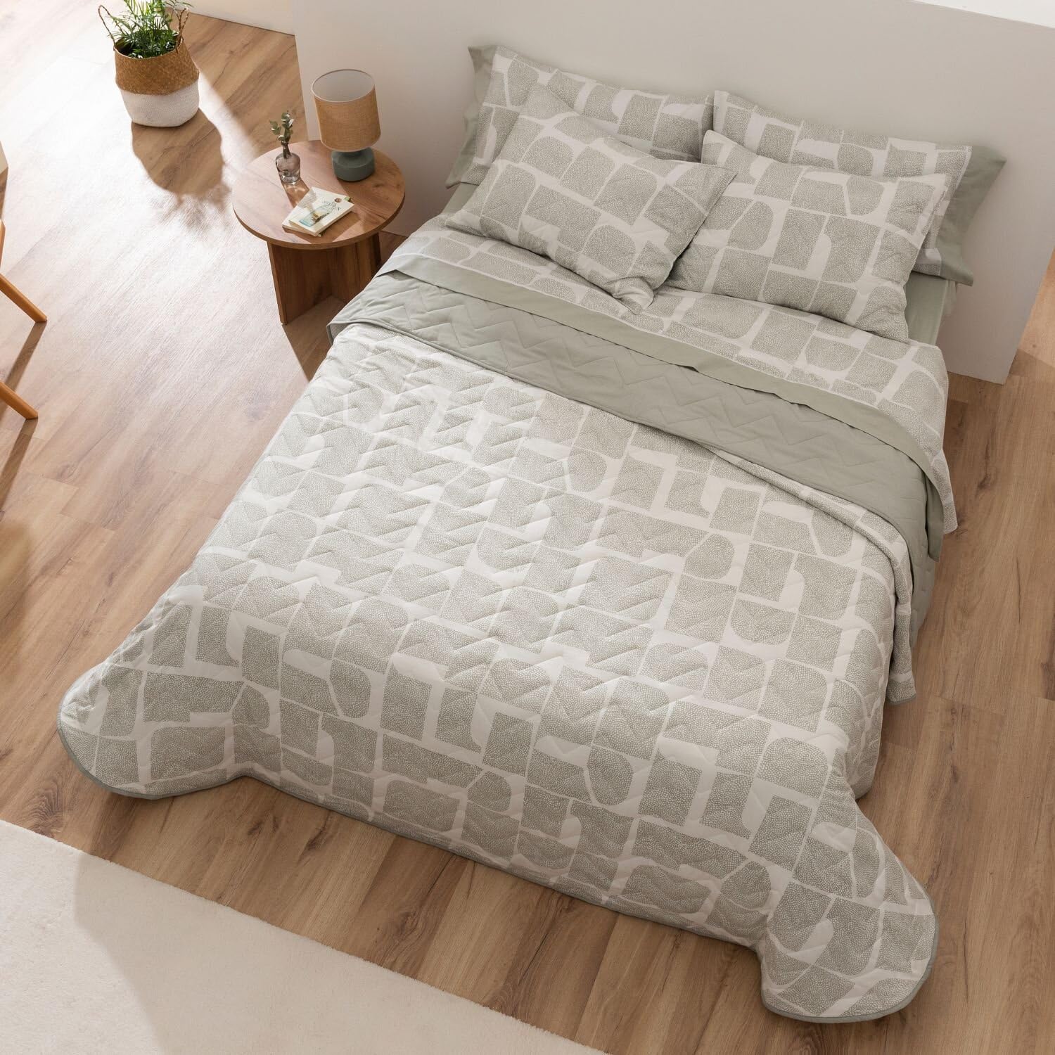 Burrito Blanco | Bouti Bedspreads | Bed 150 to 160 cm Design 630 | Laurel Colour (150-160 x 190/200 cm.)